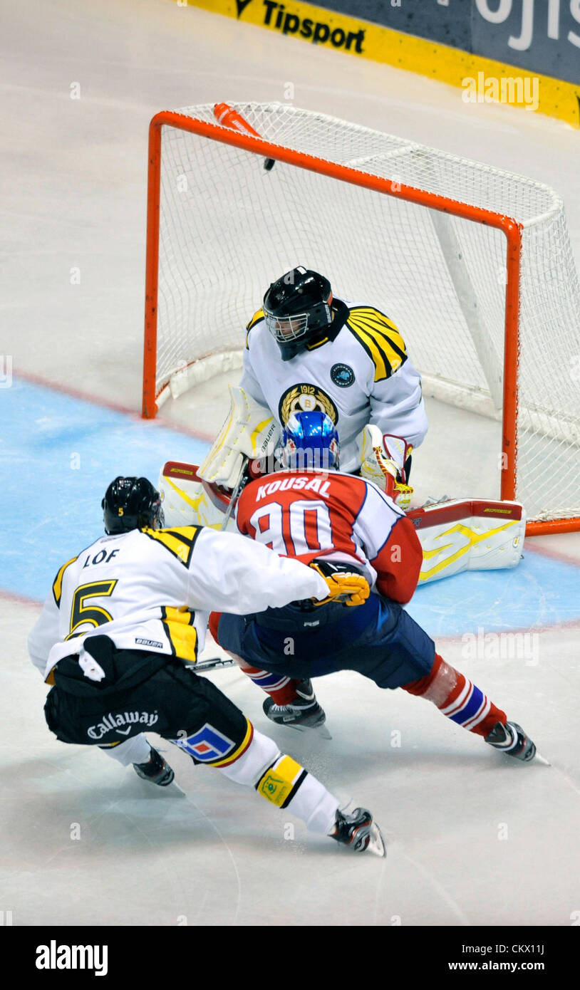 814x1390  Стреляет цель для Hi -Res Stock Photography и Images - Alamy