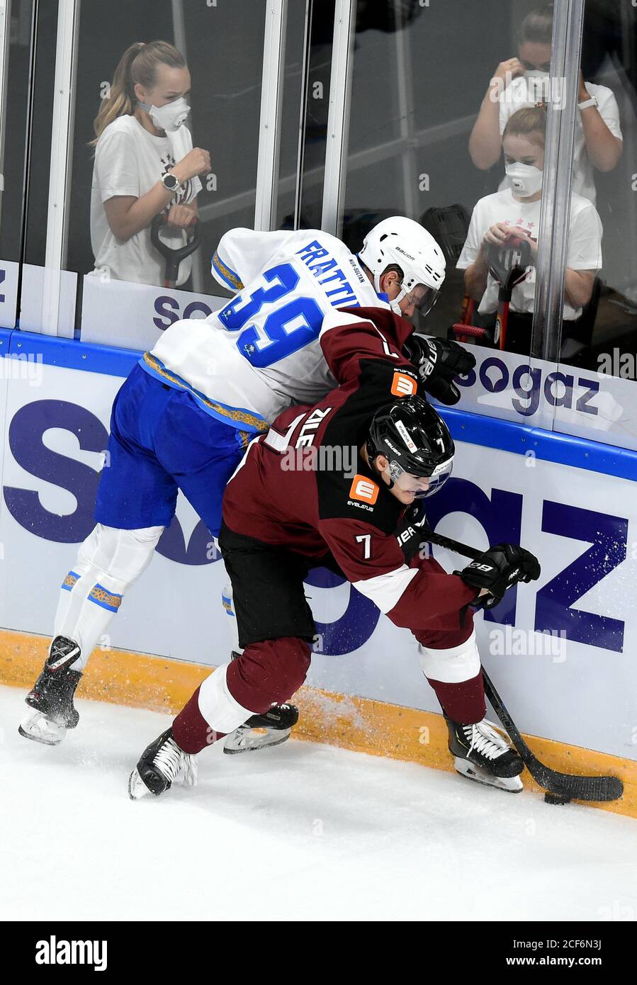 899x1390  Barys Nur Sultan Banque de Photographies et D'Image