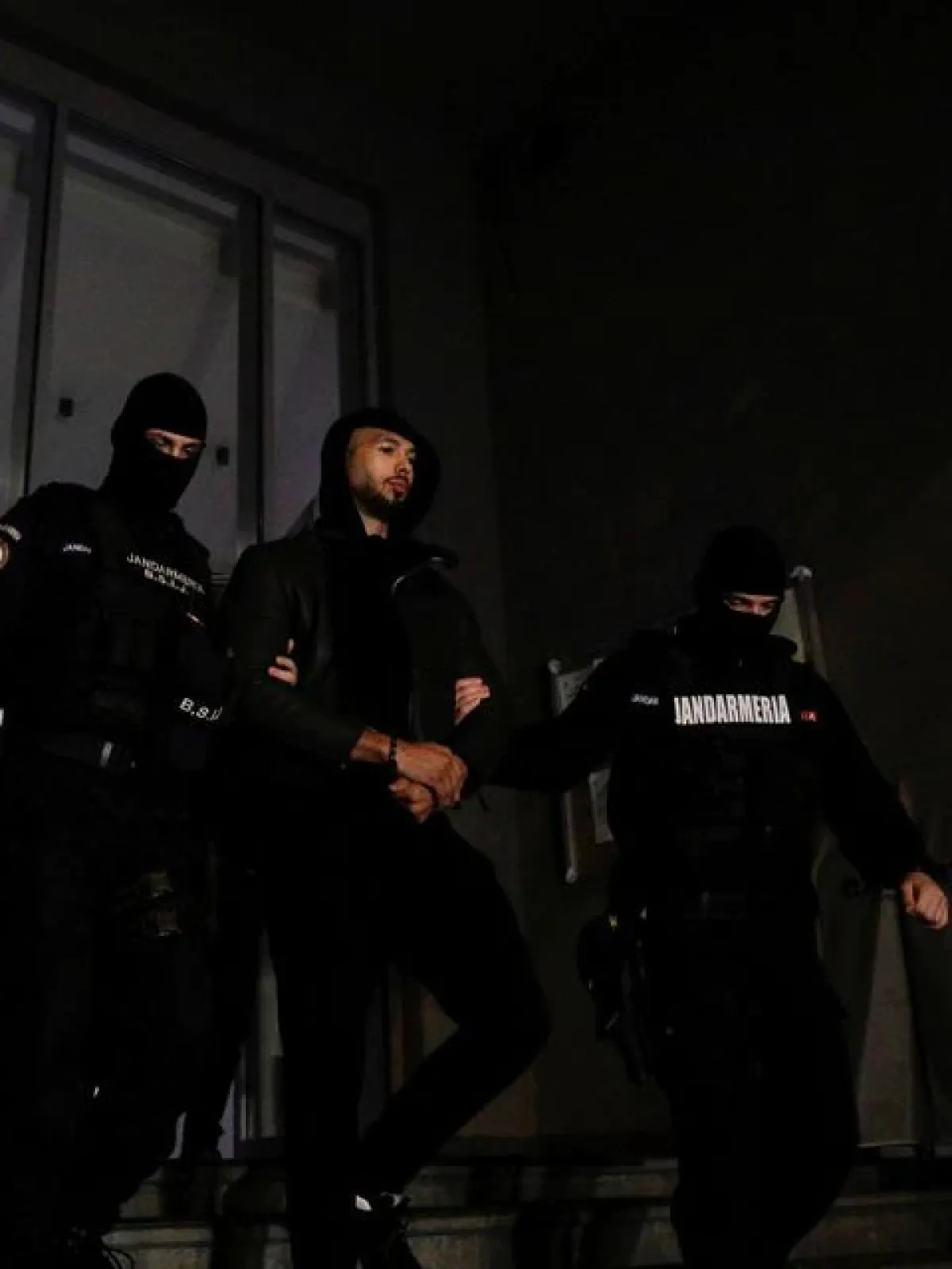 1200x1600  Задержание бывшего боксера Эндрю Тейта, продленное на 30 дней в изнасиловании, дело о торговле людьми - Индия сегодня