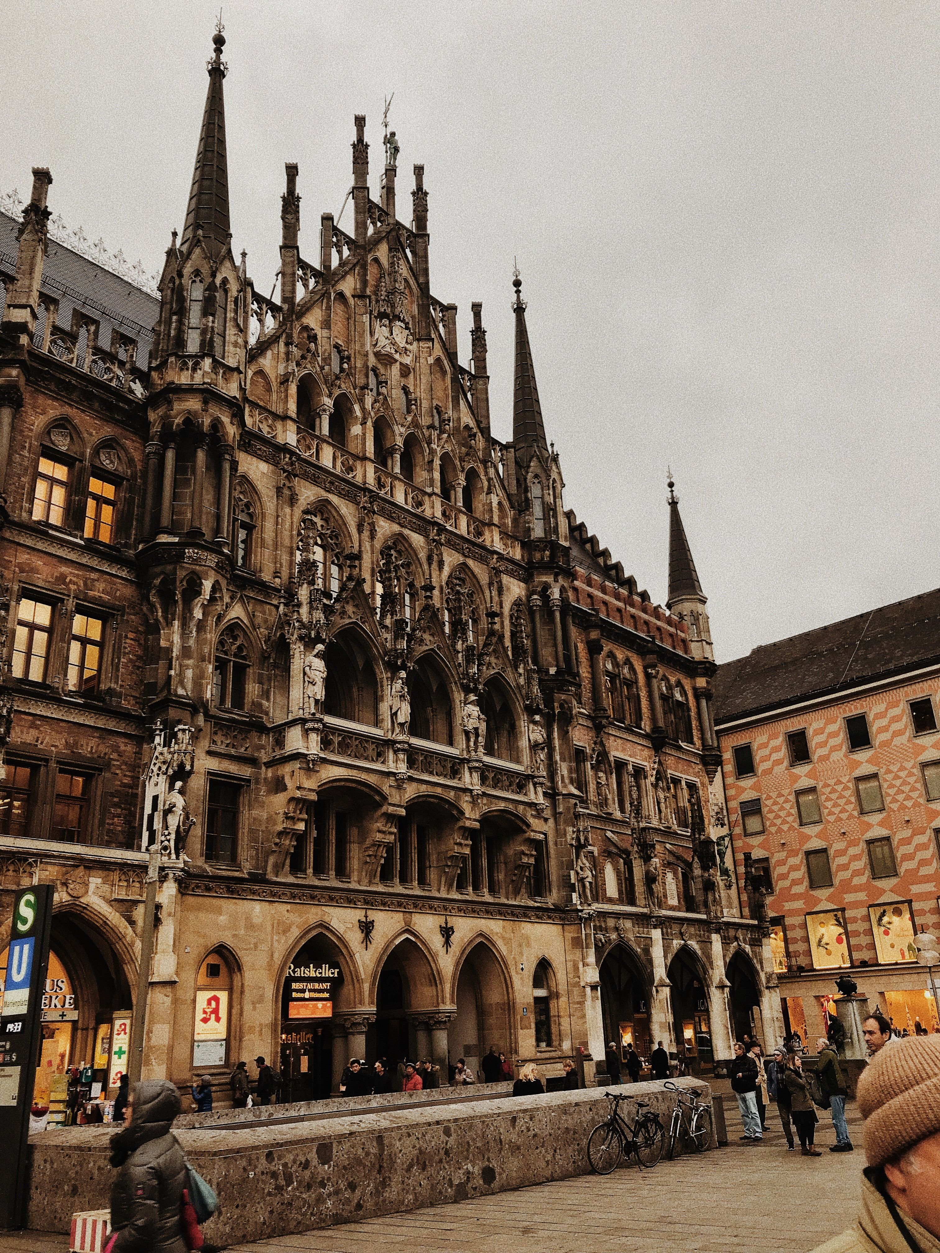 3024x4032   Мюнхен, Германия. фотография. Обои для телефона! | Фотография Германии Обои для телефона