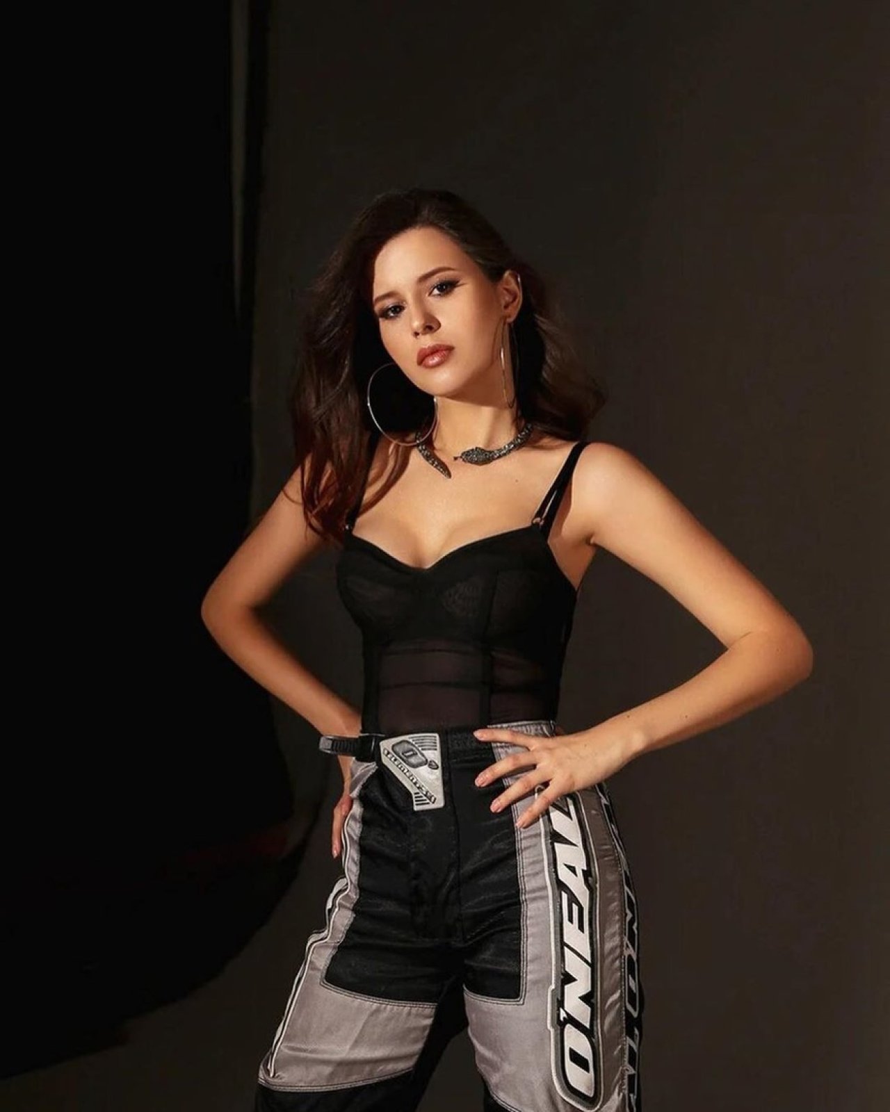 1280x1600  Elvira T v Promo Dlya alboma na kuxne. 2020 04 - galererei - elvira t | Show-biz.by