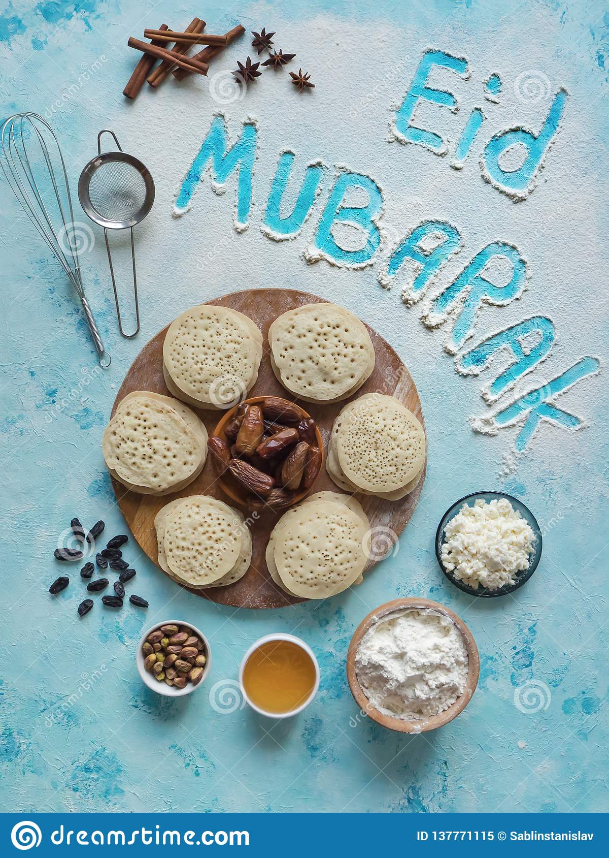 1200x1689  Ид Мубарак, Исламский праздник, арабский пищевой фон Стоковой Изображение - Изображение арабского, Мубарак: 137771115