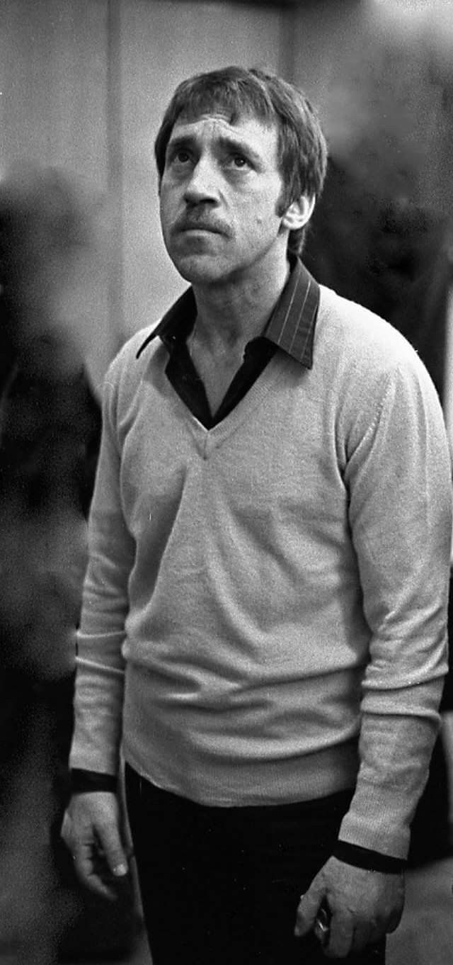 640x1362  Владимир Высоцкий, 1979. Фото: Сергей Борисов. | Movie stars, Actors, Men  sweater
