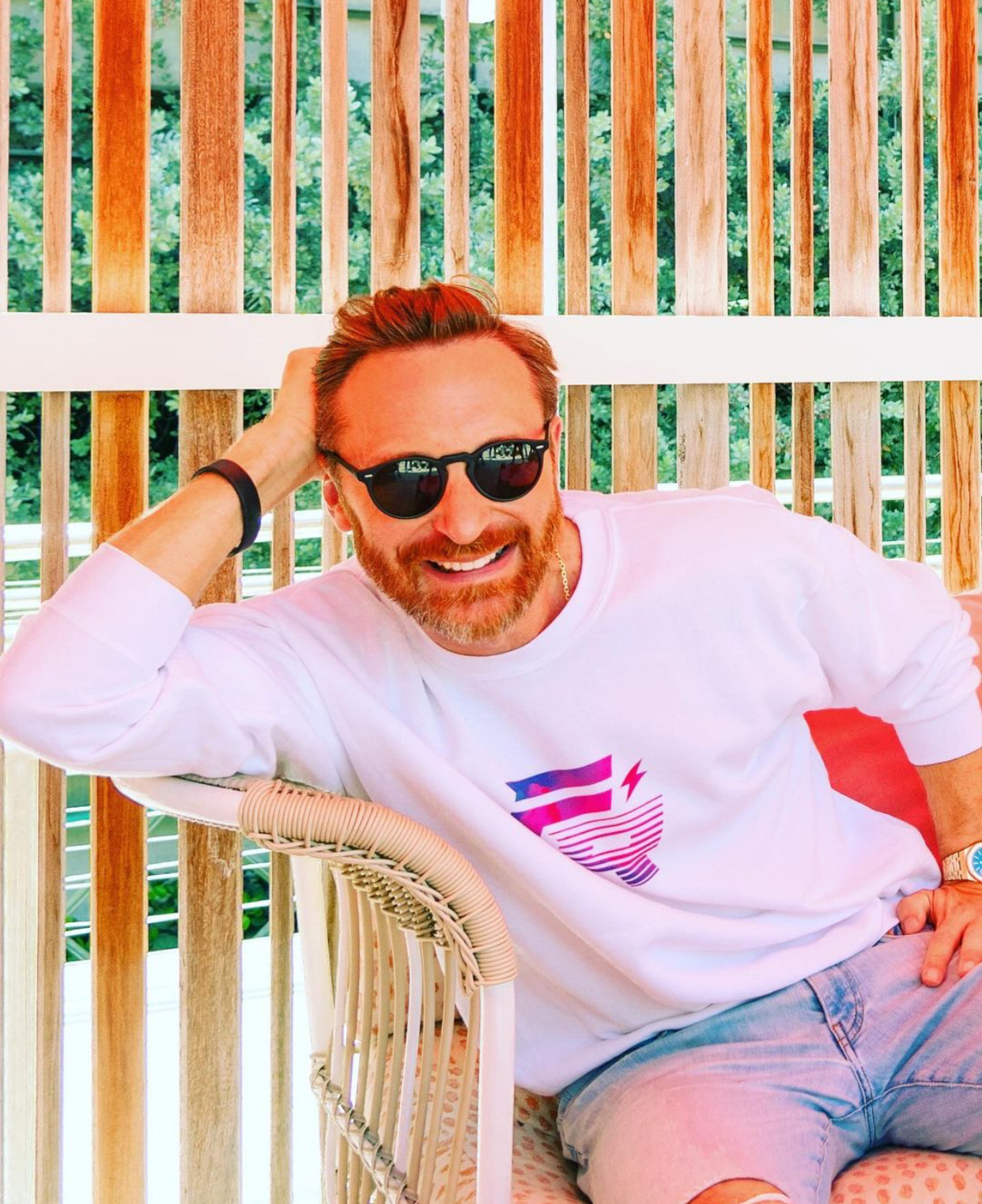 1242x1522  Дэвид Гетта продает каталог записи Warner Music Group в сделке за 100 миллионов долларов - Grungecake