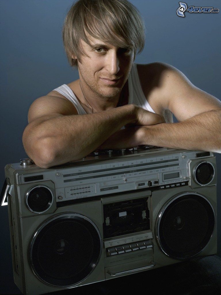 768x1024  Дэвид Гетта