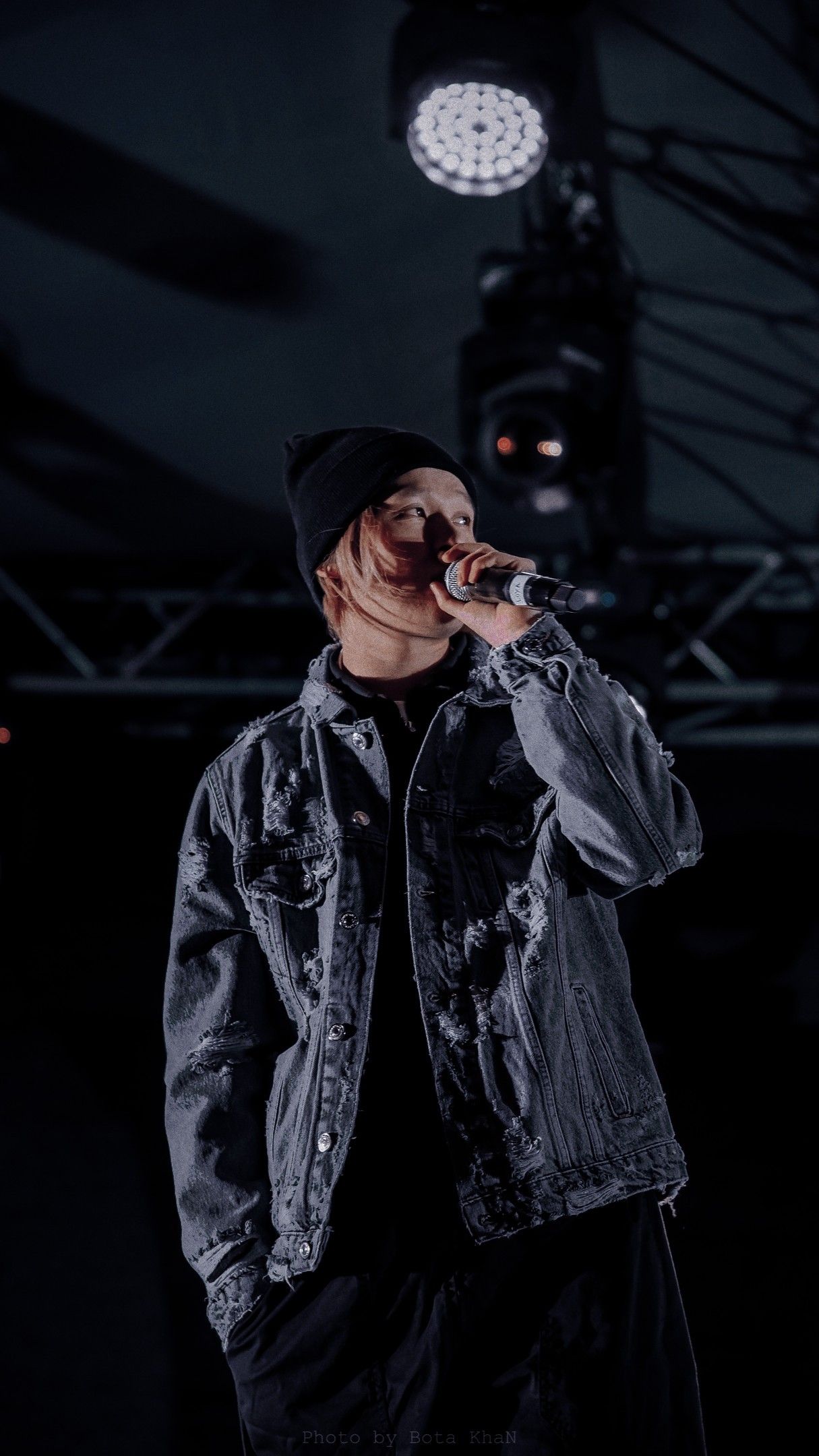 1215x2160  Пынать на обоях