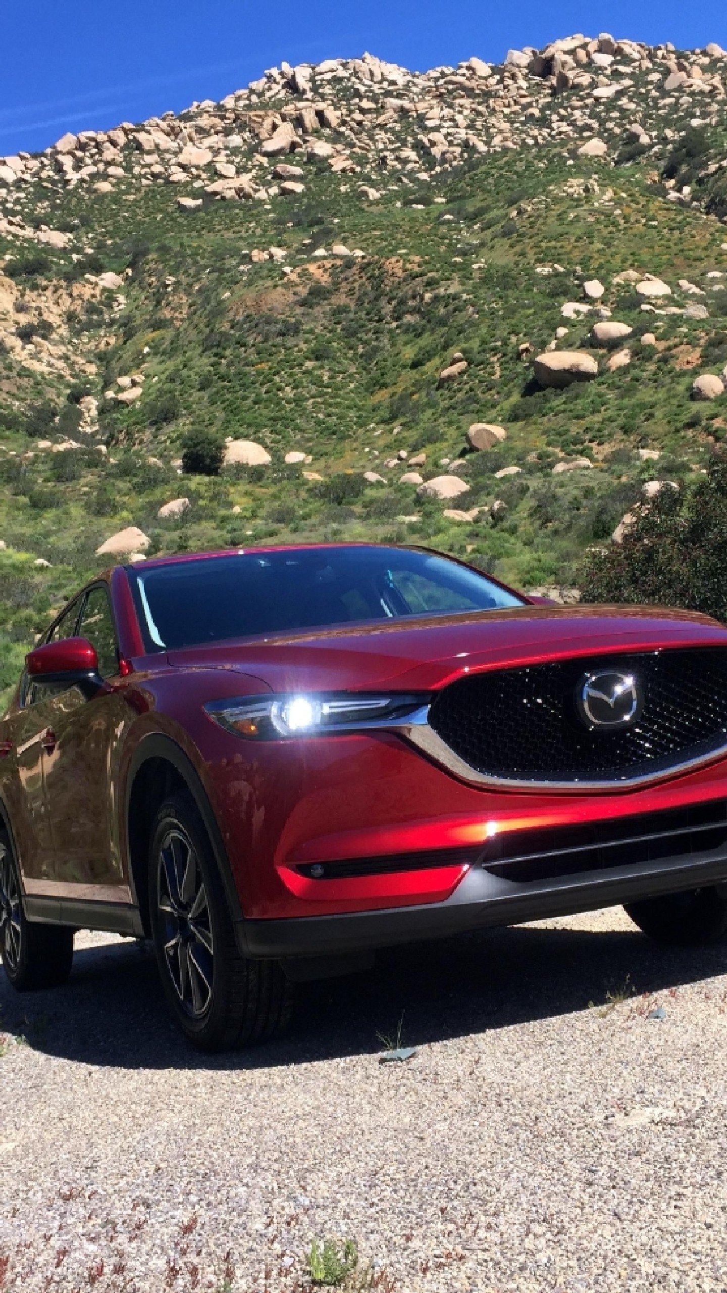 1440x2560  Lexica - Mazda CX 5 на горном хаусе в облаках