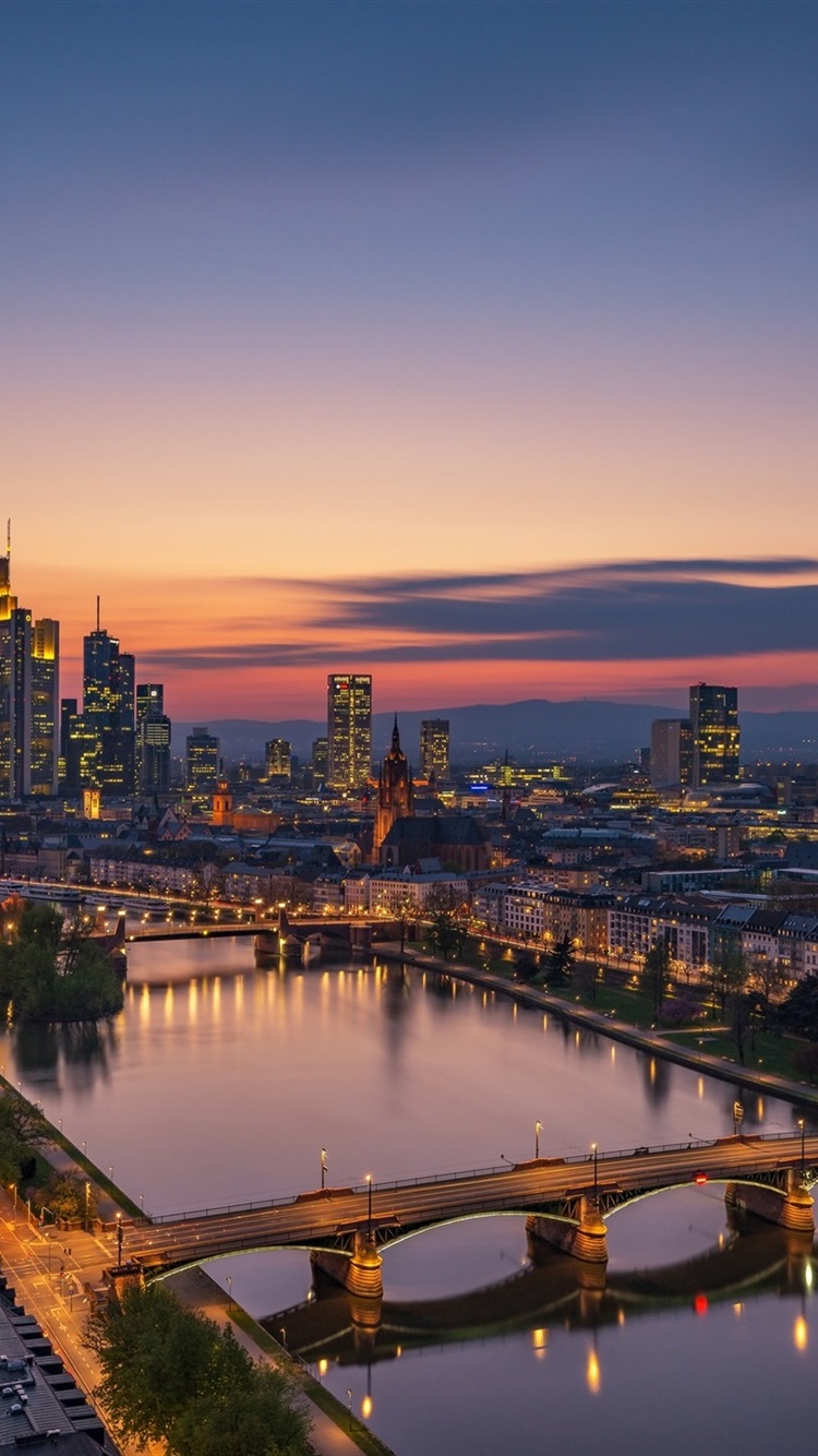 750x1334  Frankfurt am Main Германия город ночь мост через реку небоскребы 750x1334 iPhone 8/7/6 / 6S обои фон изображение