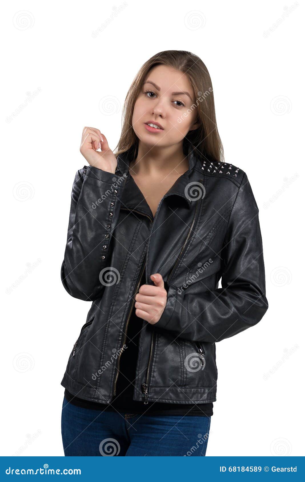 1068x1690  Гламурная горячая молодая женщина в кожаной куртке, изолированной на белом фоне. Улица, стиль рок -моды. Стоковое изображение - изображение привлекательного, милого: 68184589