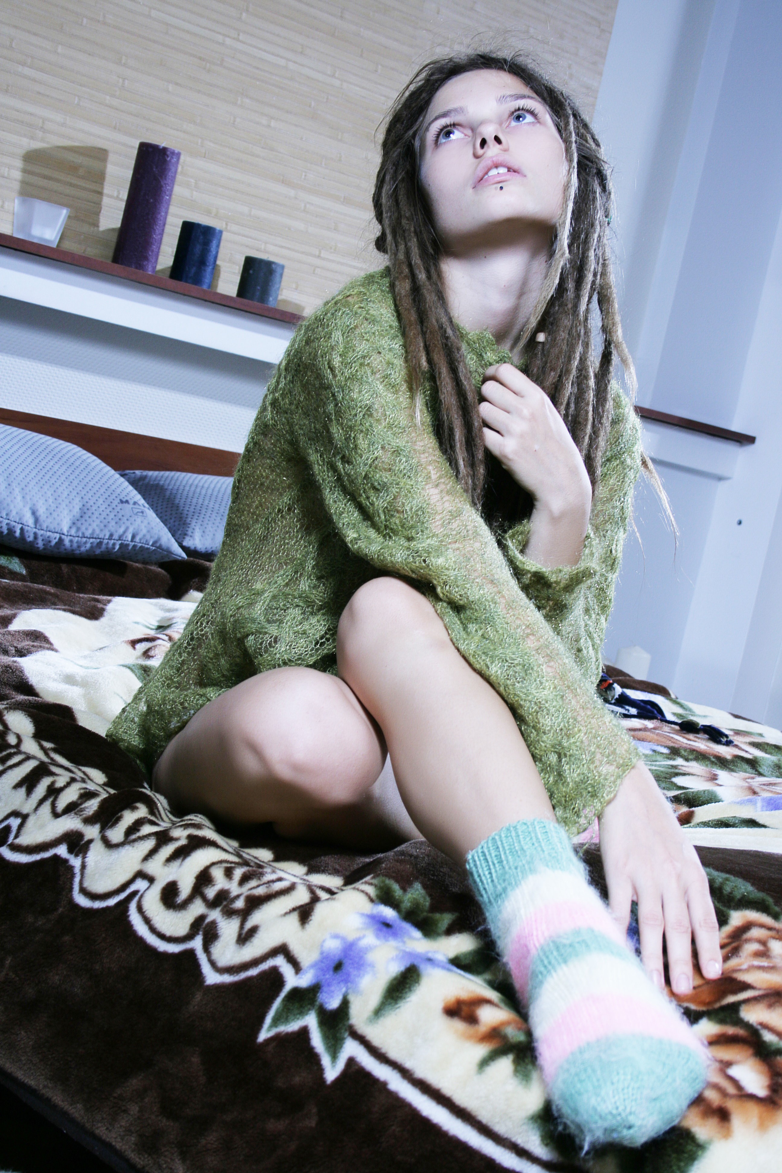 2592x3888  Обои: Модель, Фотография, Мода, Дреды, Одежда, Синди С., Искусство, Девушка, Красота, Нога, Костюм, Фотосессия 2592x3888 - Кмако - 105884 - HD Обои - Wallhere