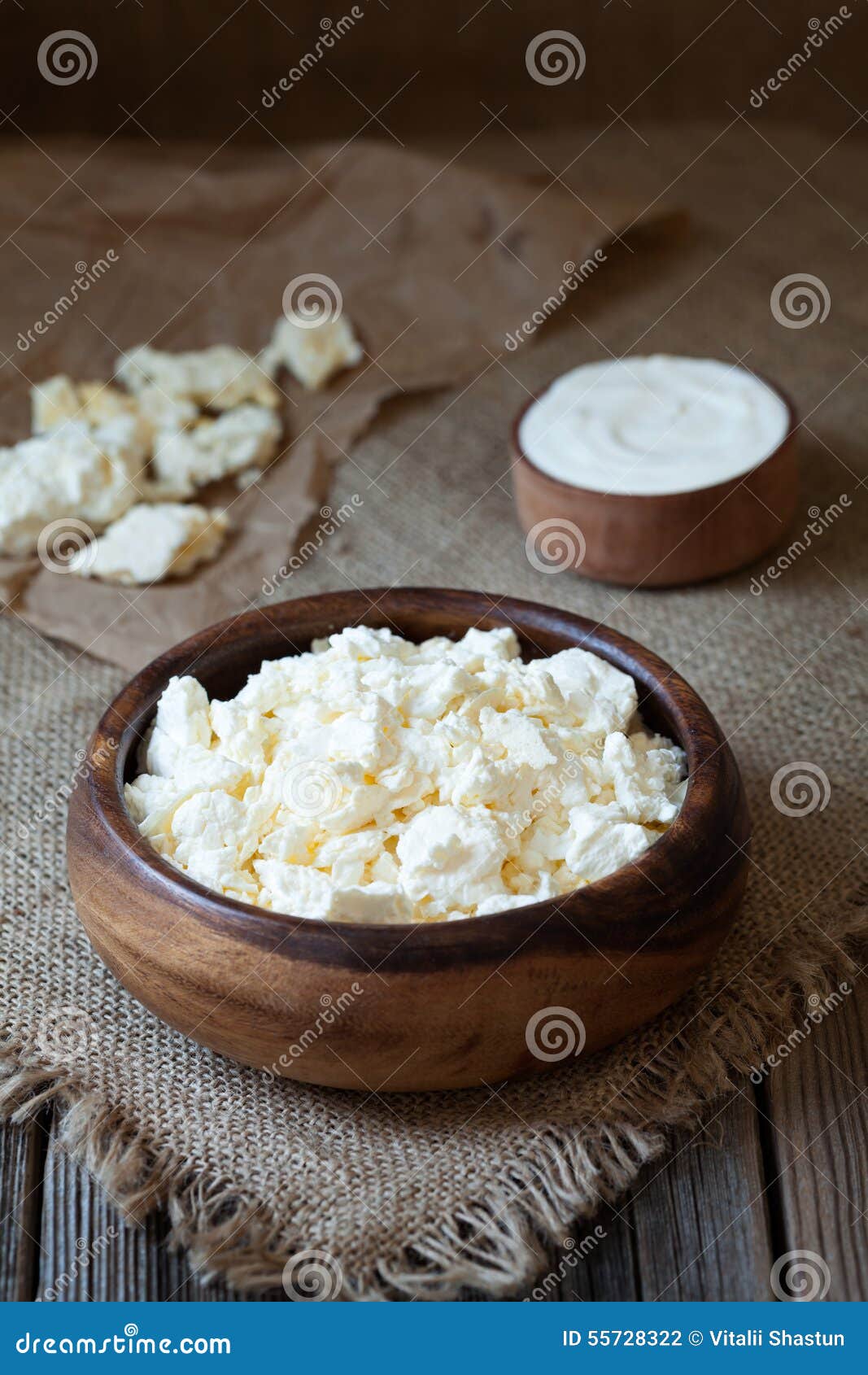 1067x1690  Традиционное домашнее творог с кислым сток -фото - изображение десерта, молочные продукты: 55728322