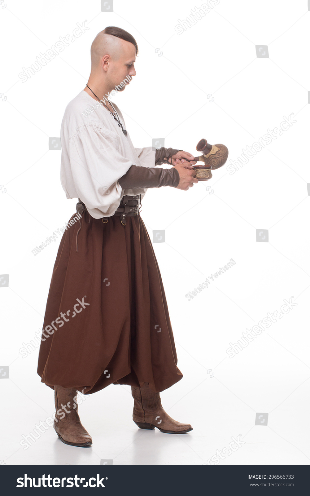 1001x1600  Один казак белый фон изолированный фантастический stockfoto 296566733 | Shutterstock