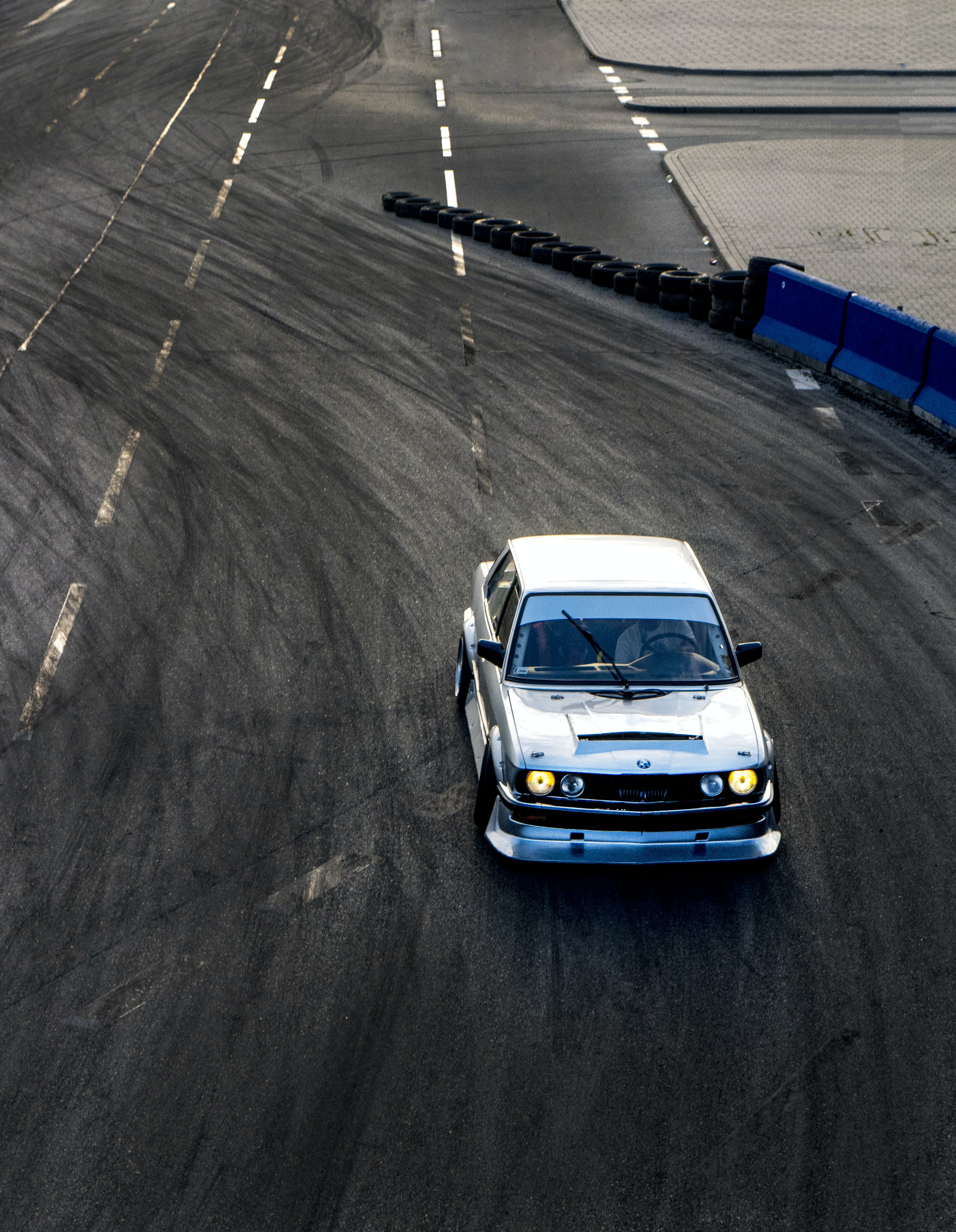 3289x4240  Автомобильная трека картинки | Скачать бесплатные изображения на Unsplash