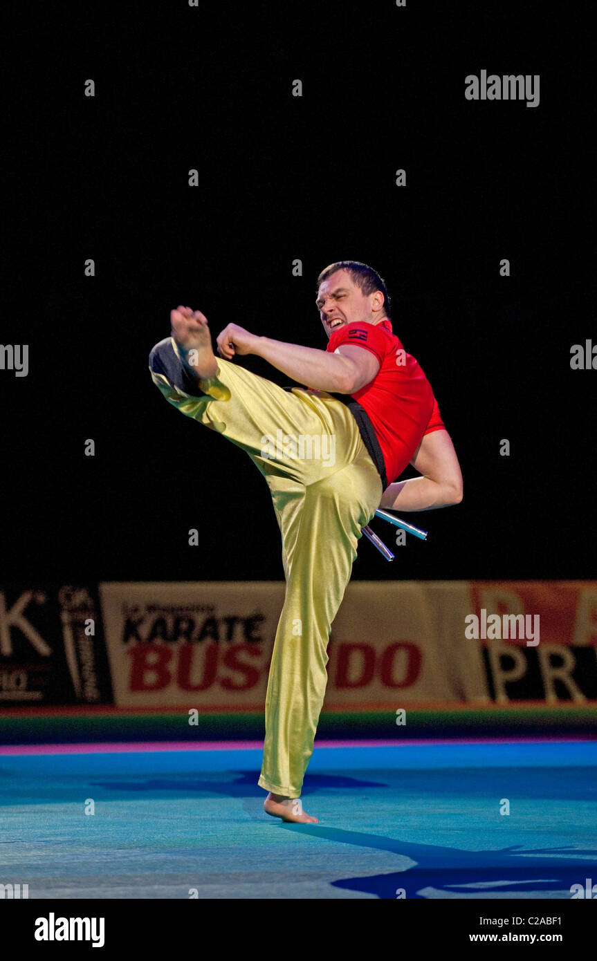 863x1390  Кунг -фу турнир Hi -Res stock Photography и Images - Alamy