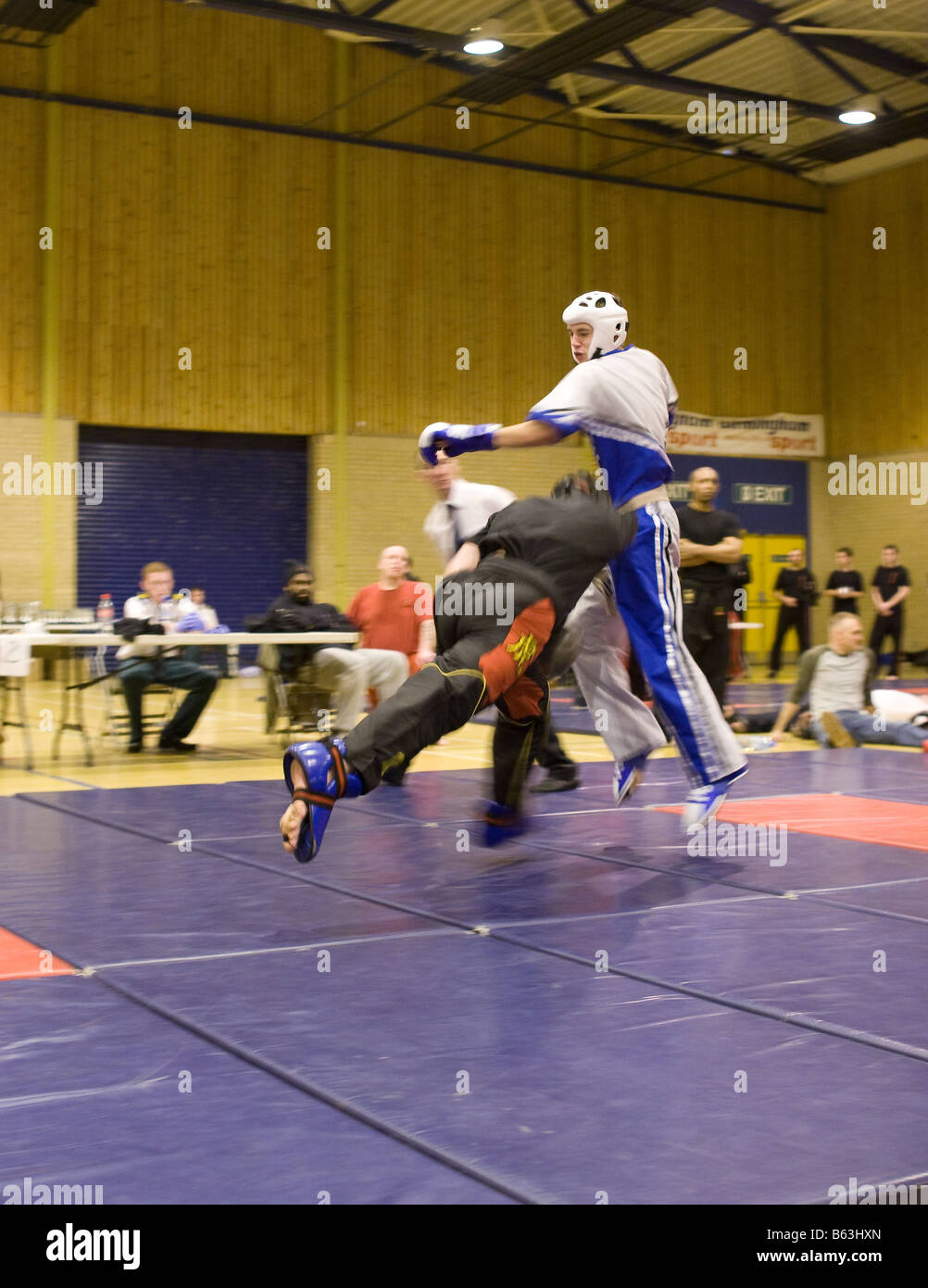 1002x1390  Кунг -фу турнир Hi -Res stock Photography и Images - Alamy