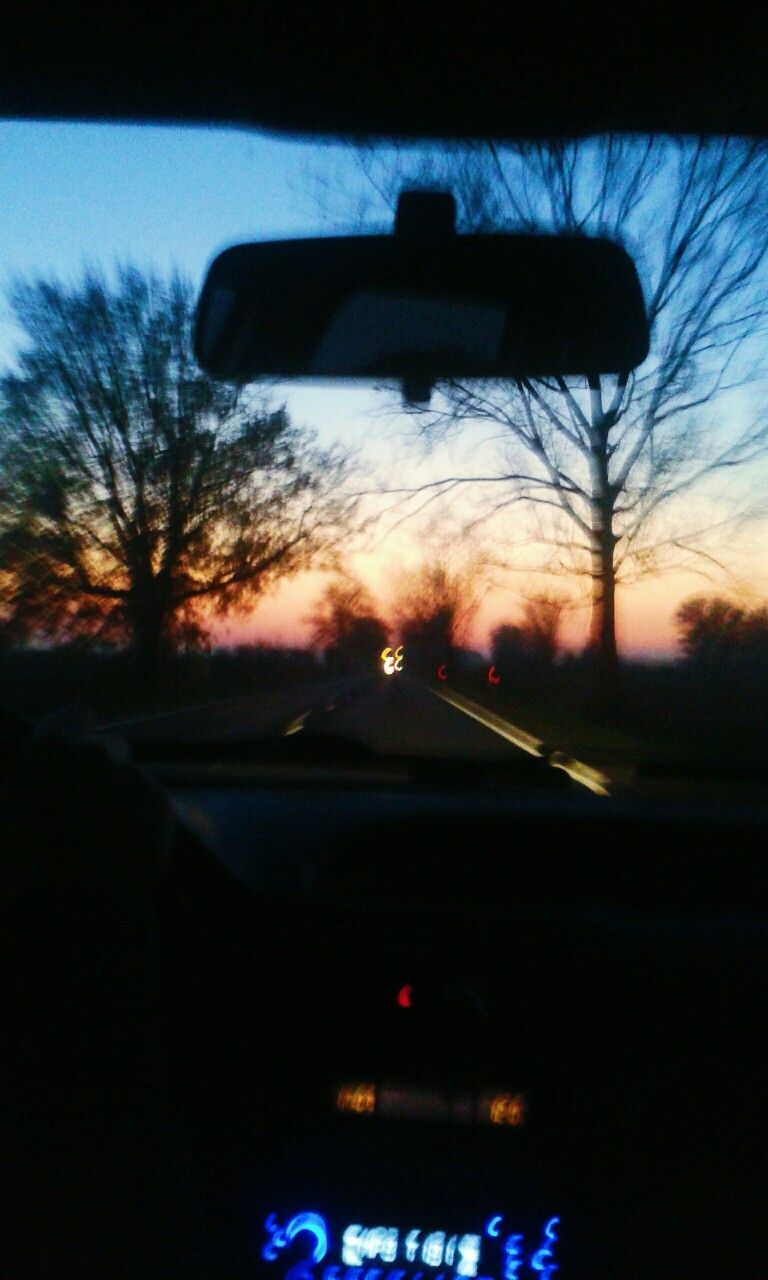 768x1280  Внутри автомобильных обоев - пещера обоев