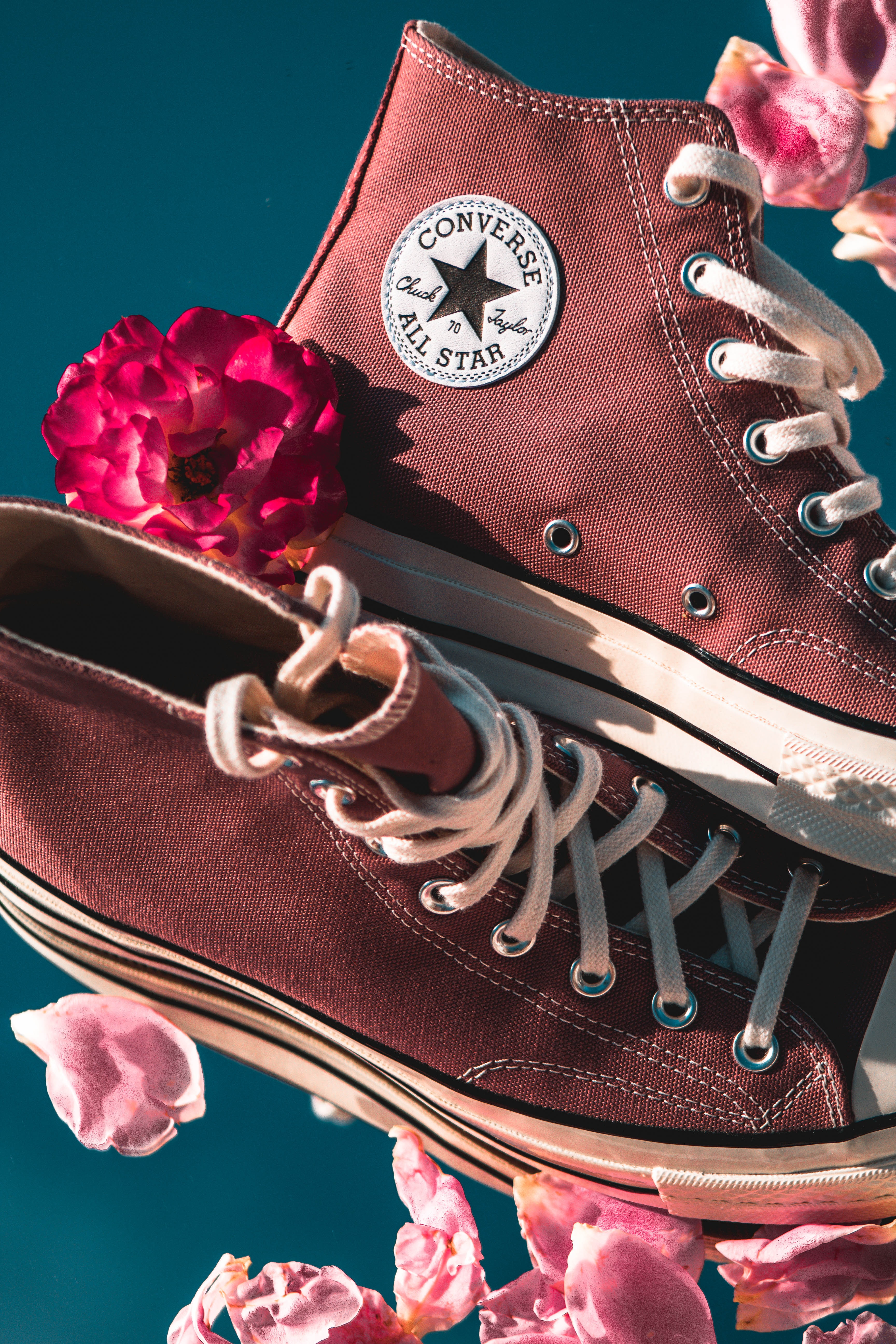 3456x5184  100+ Converse Pictures | Скачать бесплатные изображения \ u0026 Стоковые фотографии на Unsplash