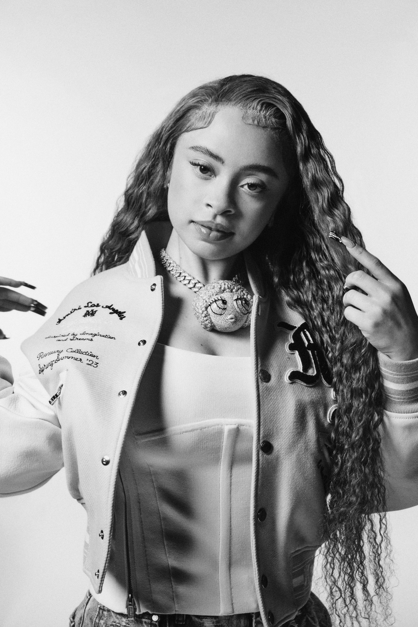 1707x2560  MTV называет Icepice Global Push Artist на май - журнал Hype