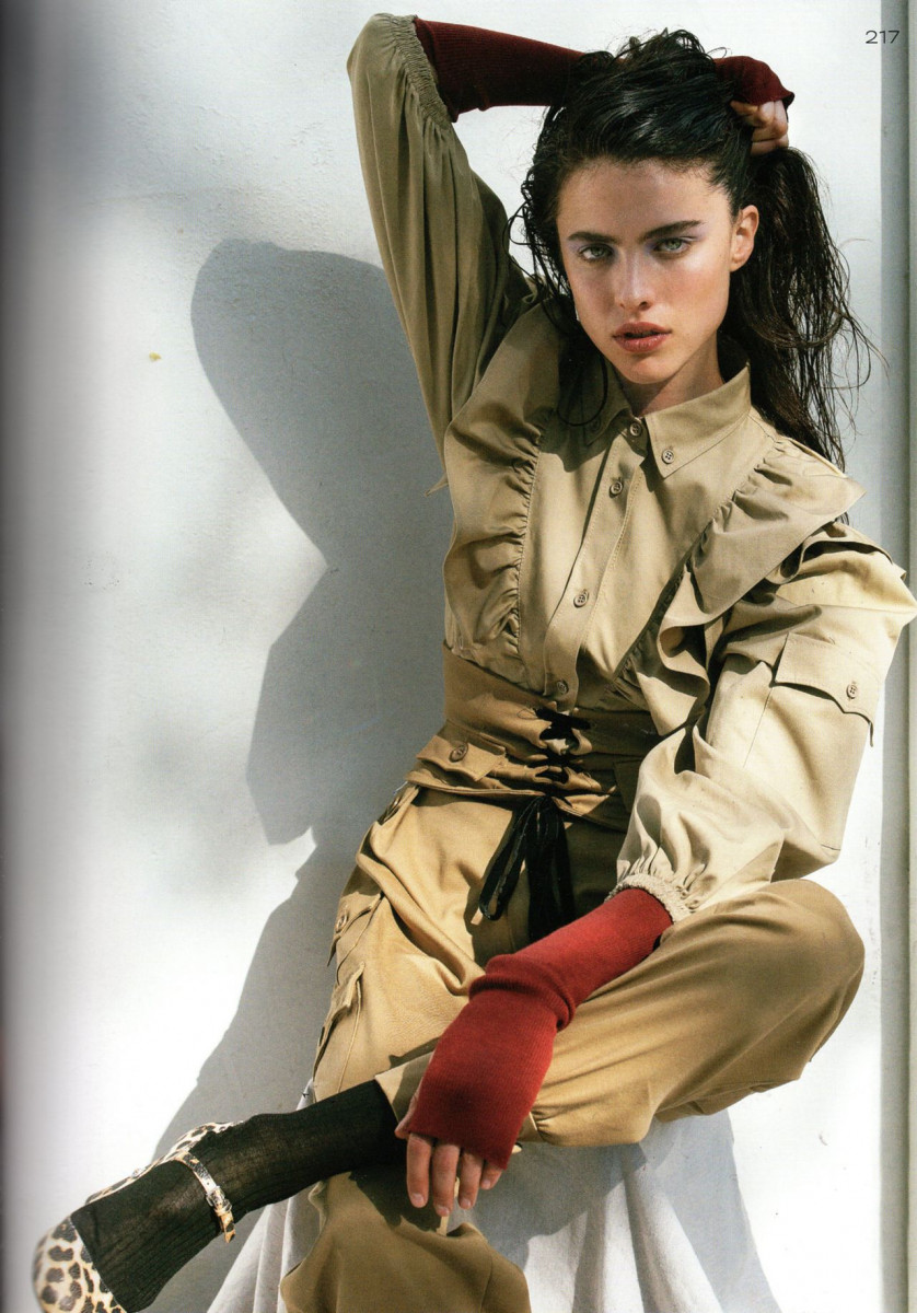 838x1200  Margaret Qualley Photo 1 из 176 фото, обои - фото № 1155317 - Theplace2