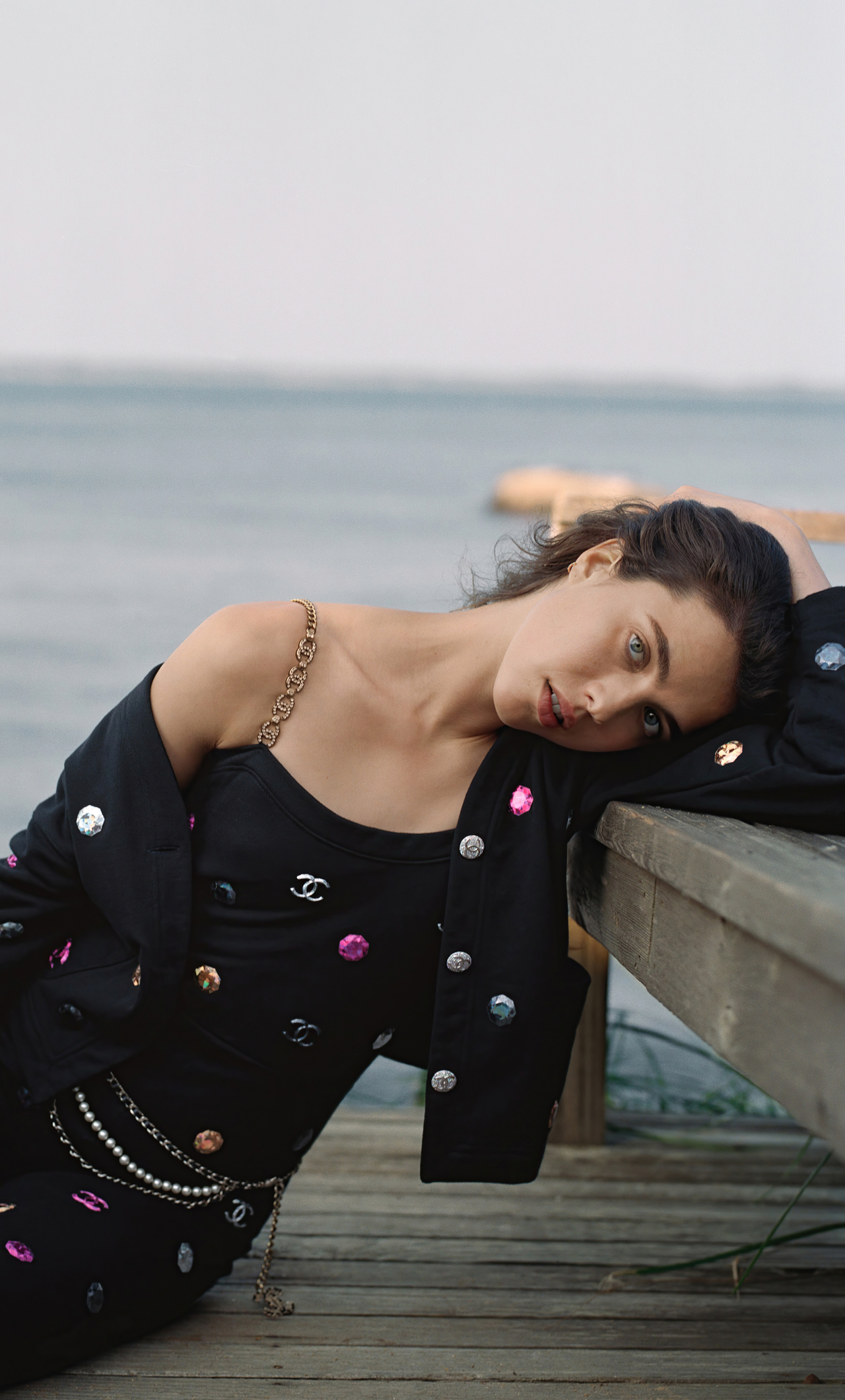 1280x2120  1280x2120 Margaret Qualley Hommegirls 4K iPhone 6+ HD 4K обои, изображения, фоны, фотографии и картинки