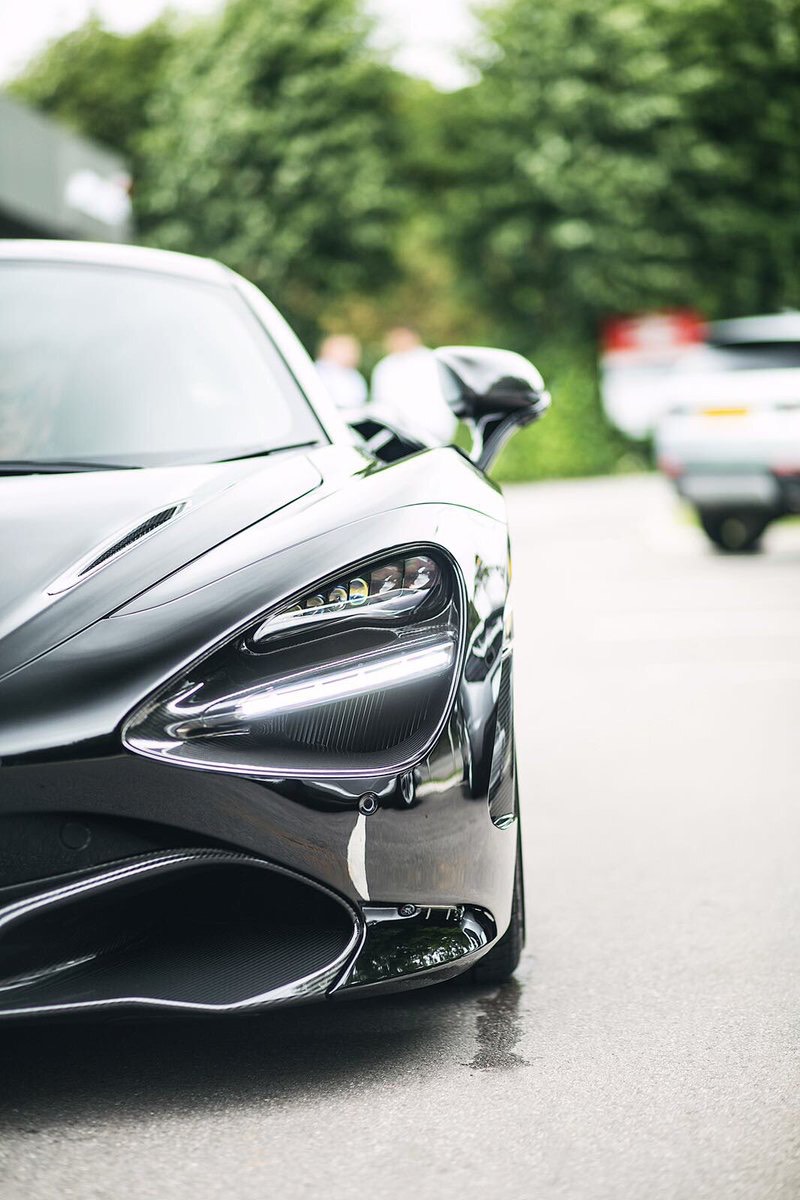 800x1200  Best McLaren 720S iPhone HD обои - Ilikewallpaper