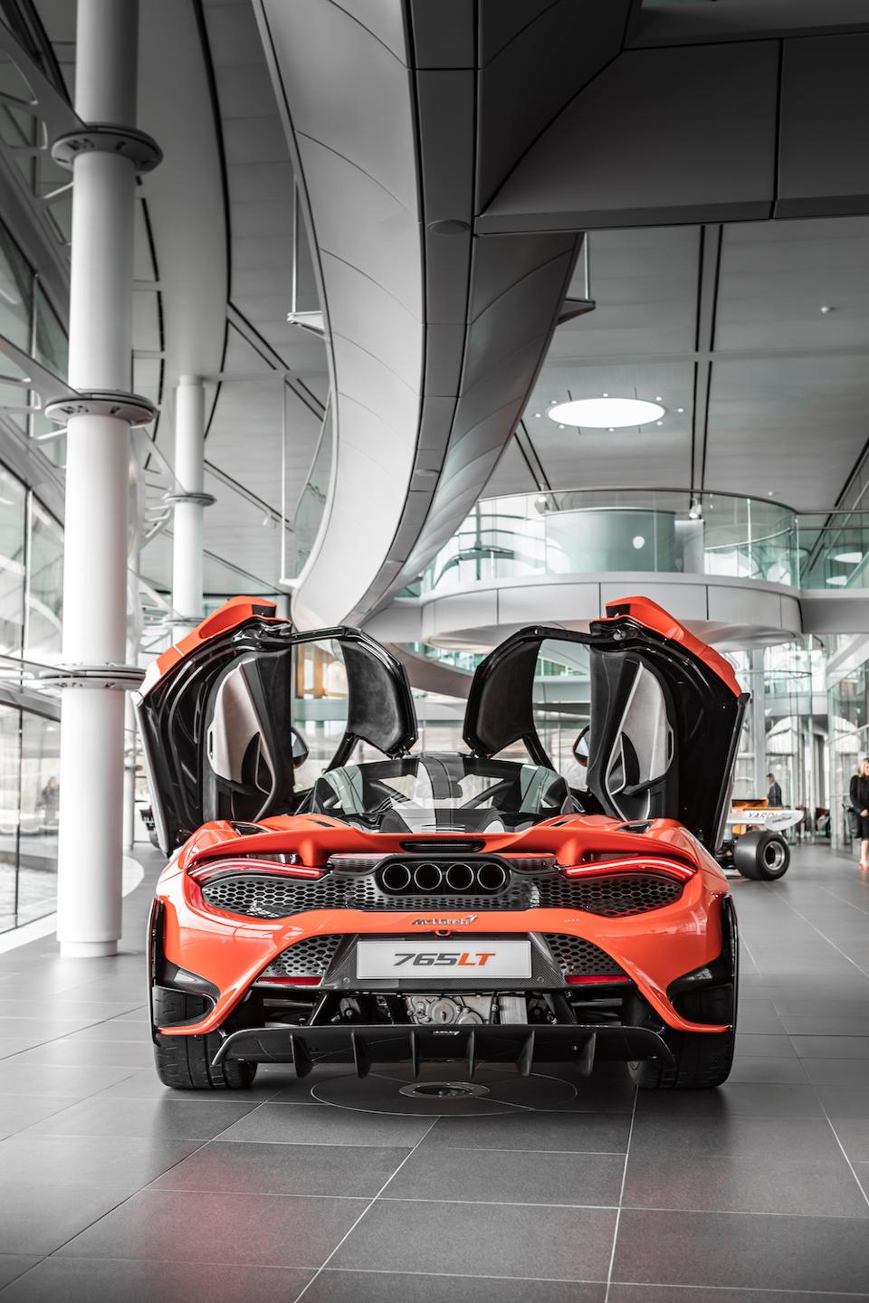 960x1440  McLaren 765LT обои - пещера обоев