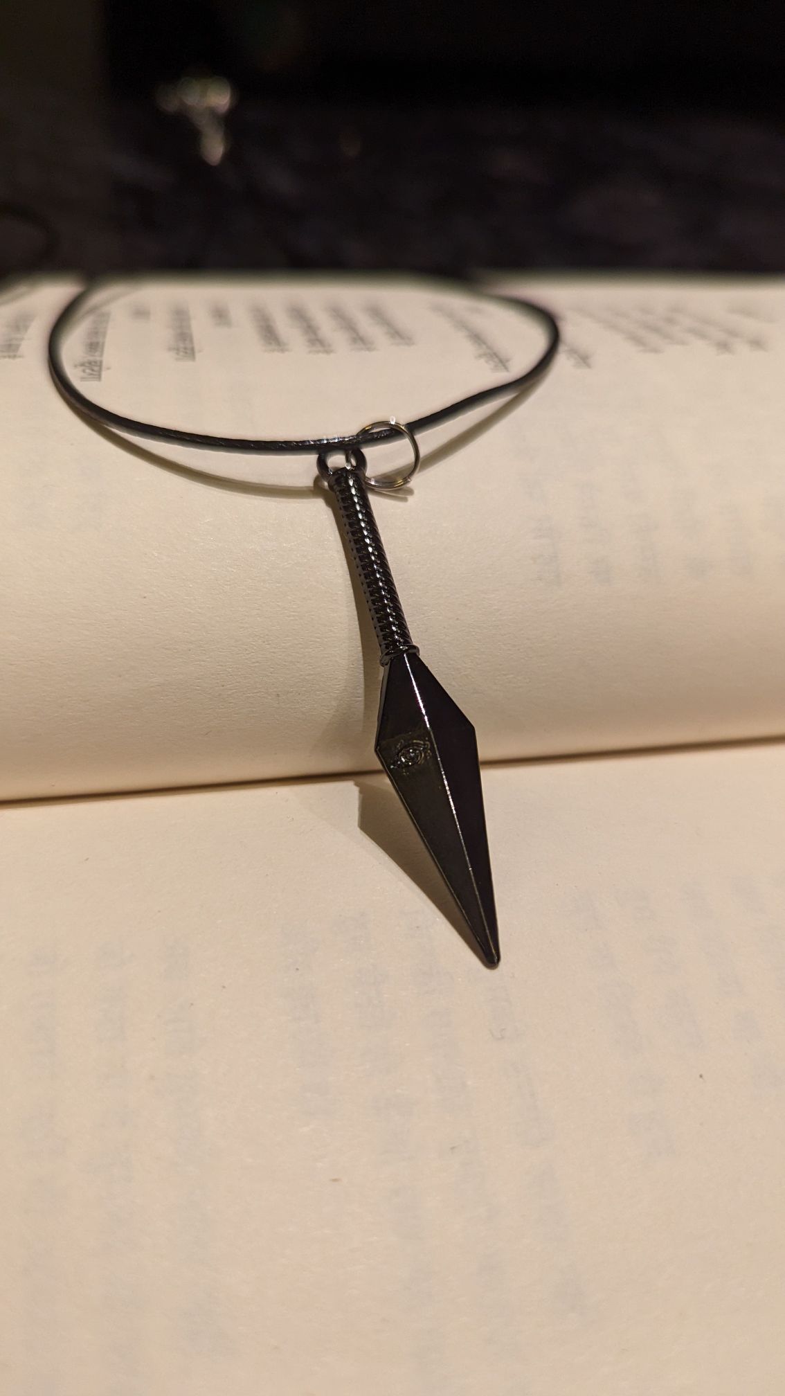 1134x2016  Kunai обои - пещера обоев