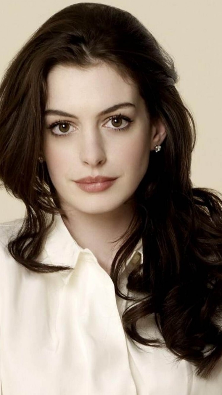 750x1334  Anne Hathaway 2 HD Wallpaper | HD обои Скачать