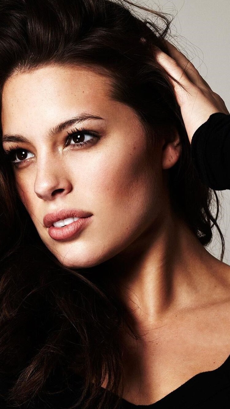 750x1334  Эшли Грэм Телефон Обои