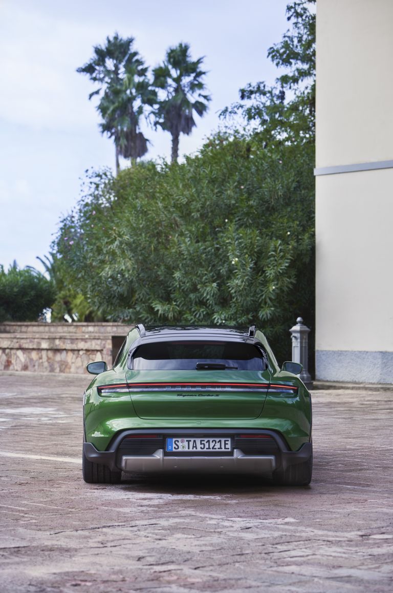 768x1158  Porsche Taycan Turbo S Телефон обои - мобильная пропасть