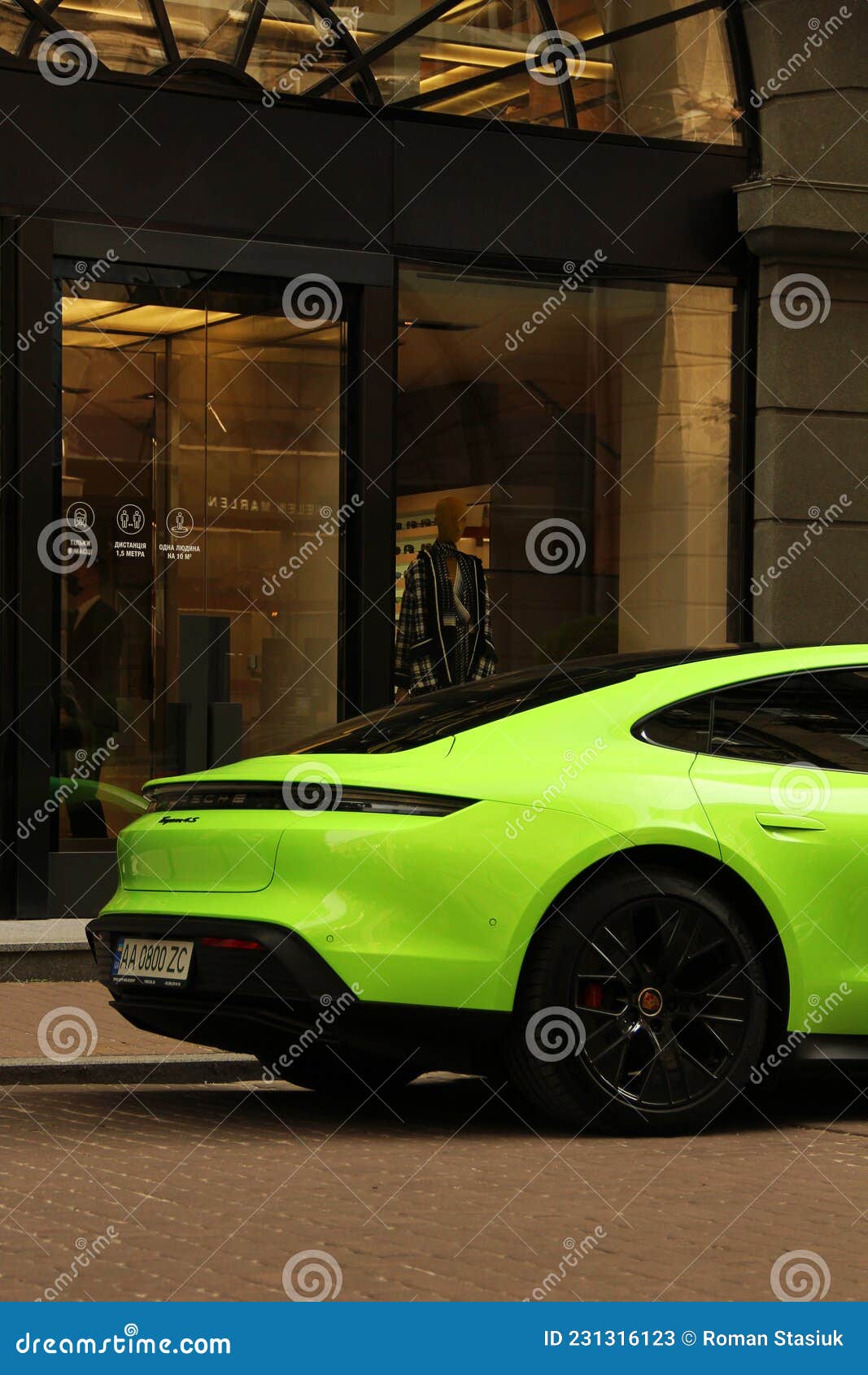 1067x1690  Porsche Taycan Turbo S 2020 - Elferspot.com - Рынок для Porsche Sports Cars