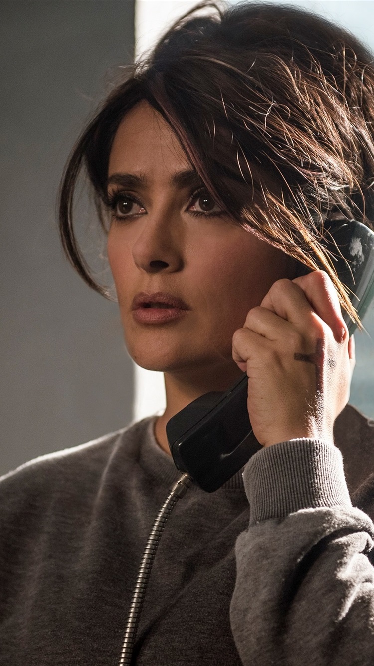 750x1334  Сальма Хайек HD Обои | 7wallpapers.net 