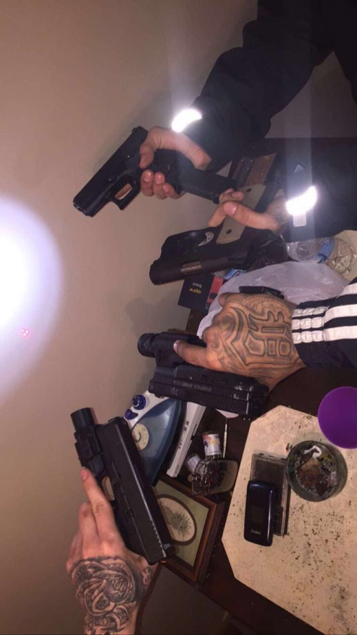 736x1309  Приколочка на банде