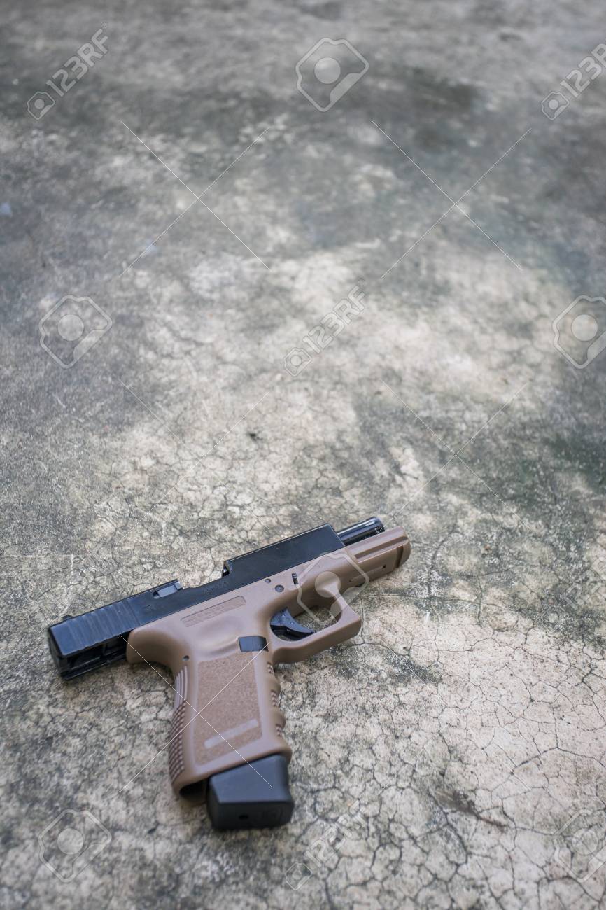 866x1300  Glock 17 9 мм пистолетные обои для iPhone 6 Plus