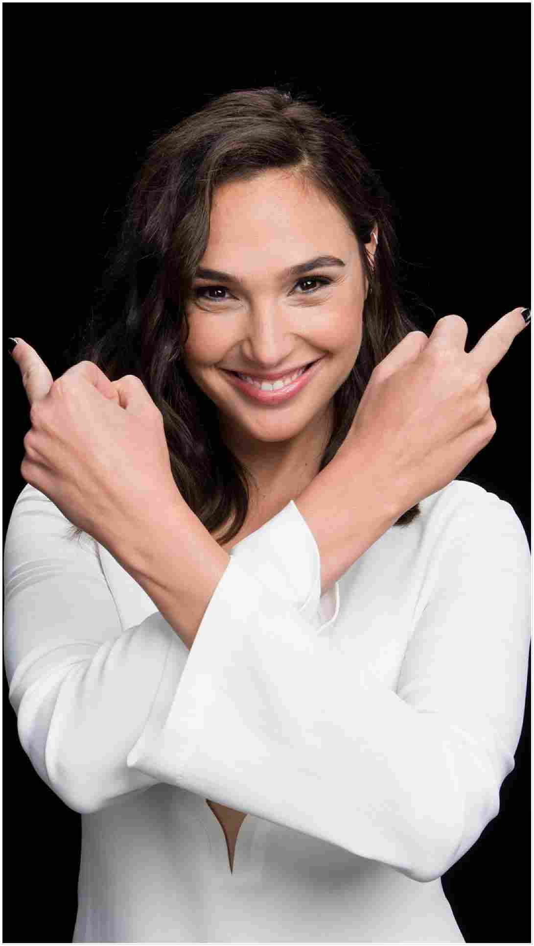 Gal Gadot 2019 обои - обои Cave