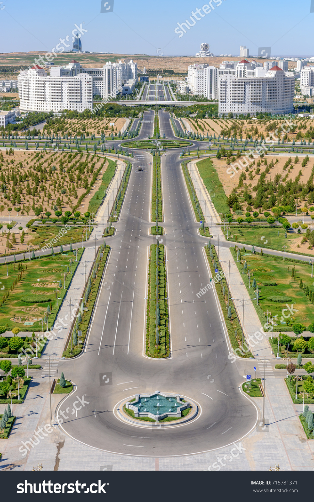 1001x1600  Декоративные уличные огни Архабил -авеню Ашгабат Туркменистан Сток -Фото - Скачать изображение сейчас - Istock