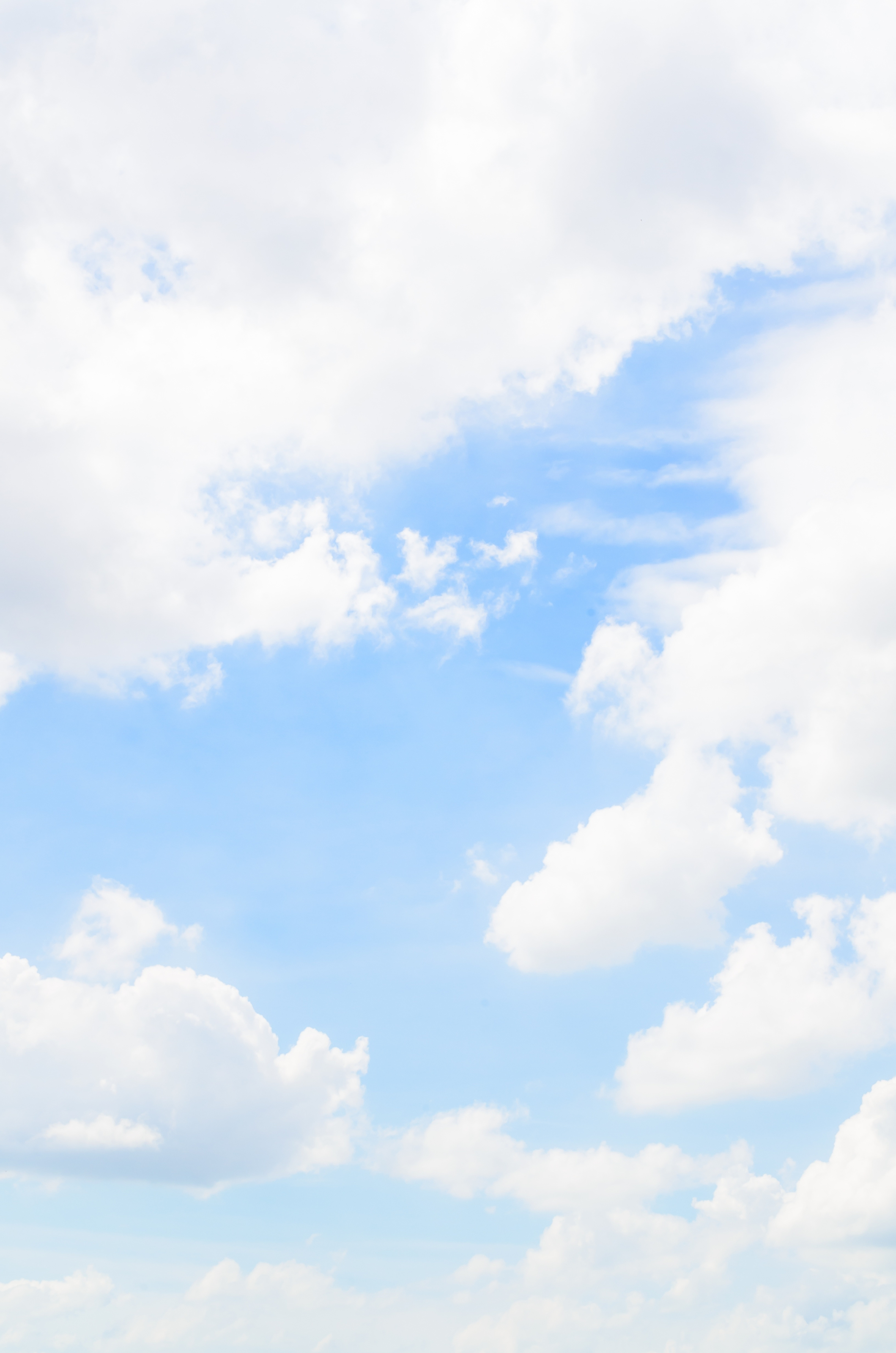 2119x3200  200+] Эстетические обои синего неба | Wallpapers.com