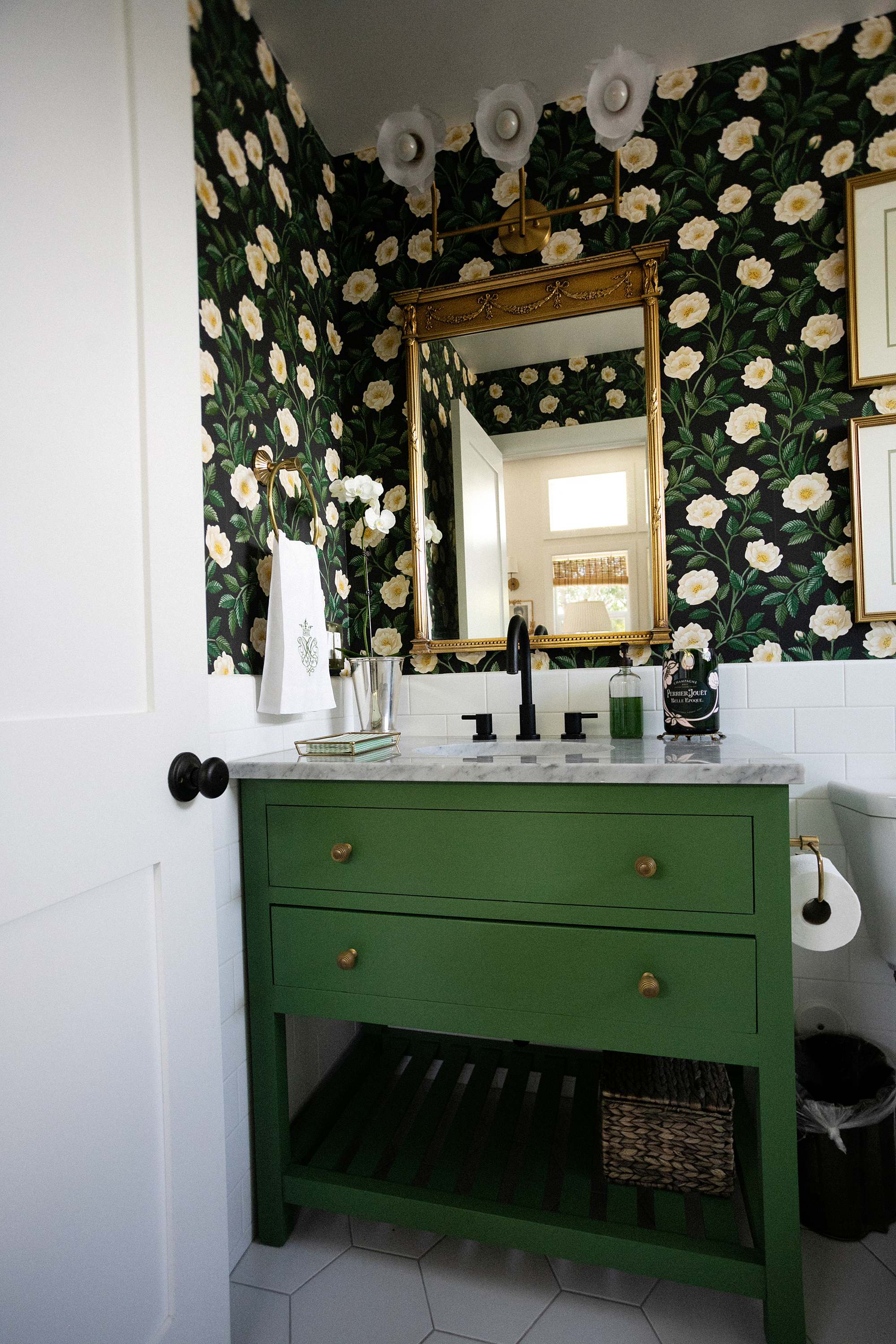 2000x3000  Хэмптон розы, тематическая ванная комната - Диана Элизабет