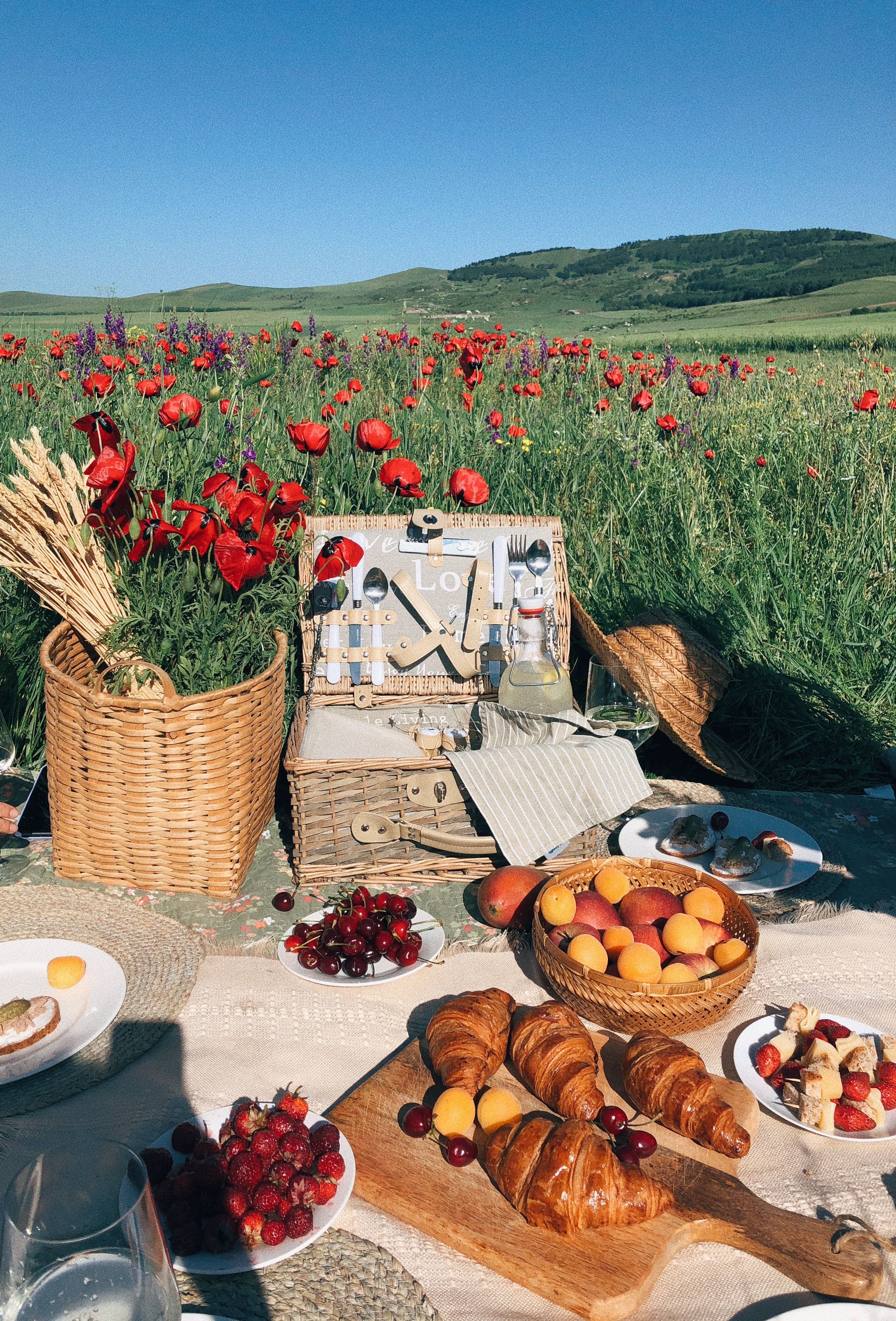 2735x4032  Пара обоев для пикника - пещера обоев