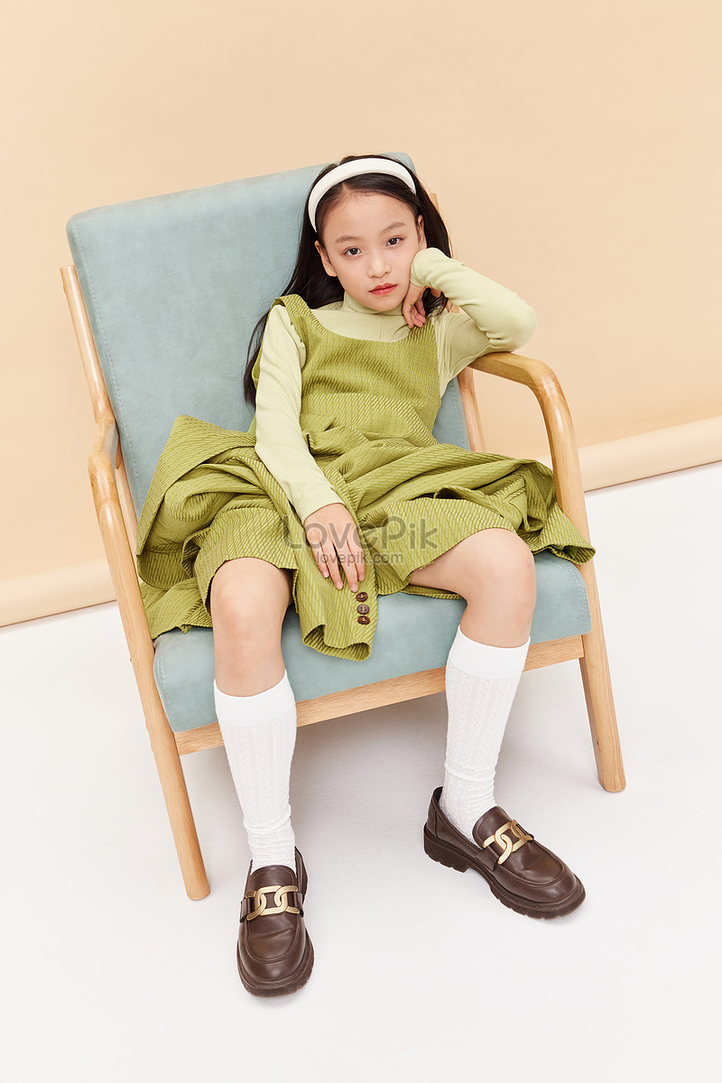 800x1200  Anime Girls Anime Digital Digital Art Просмотр зрителей 2D Портретный портретный дисплей юбка P обои - Резолюция: 2880x5120 - ID: 1317509 - Wallha.com