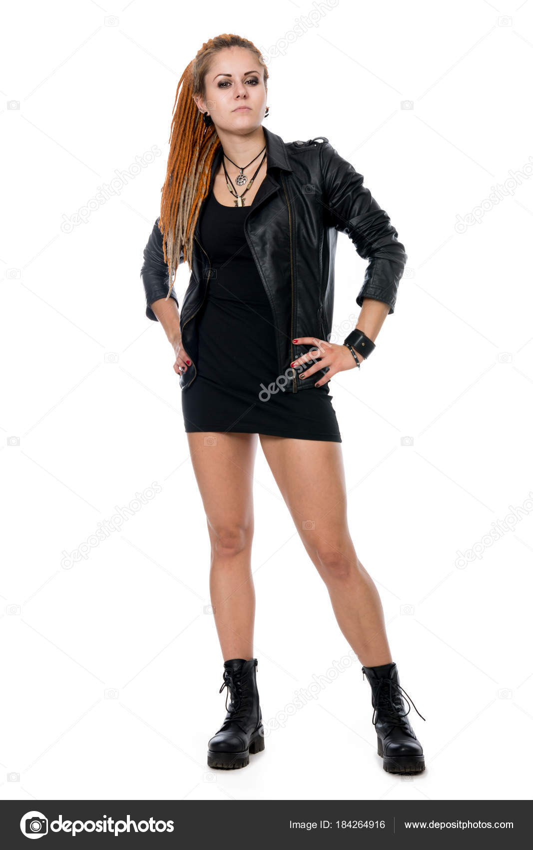 1067x1700  Розовая блузя синяя юбка повседневная высокая форма stock photography и изображения - Alamy