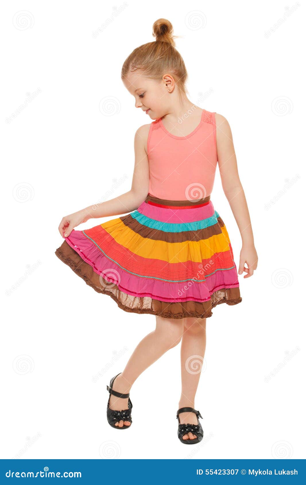 1066x1690  Женщина в серой юбке HD обои | Обои