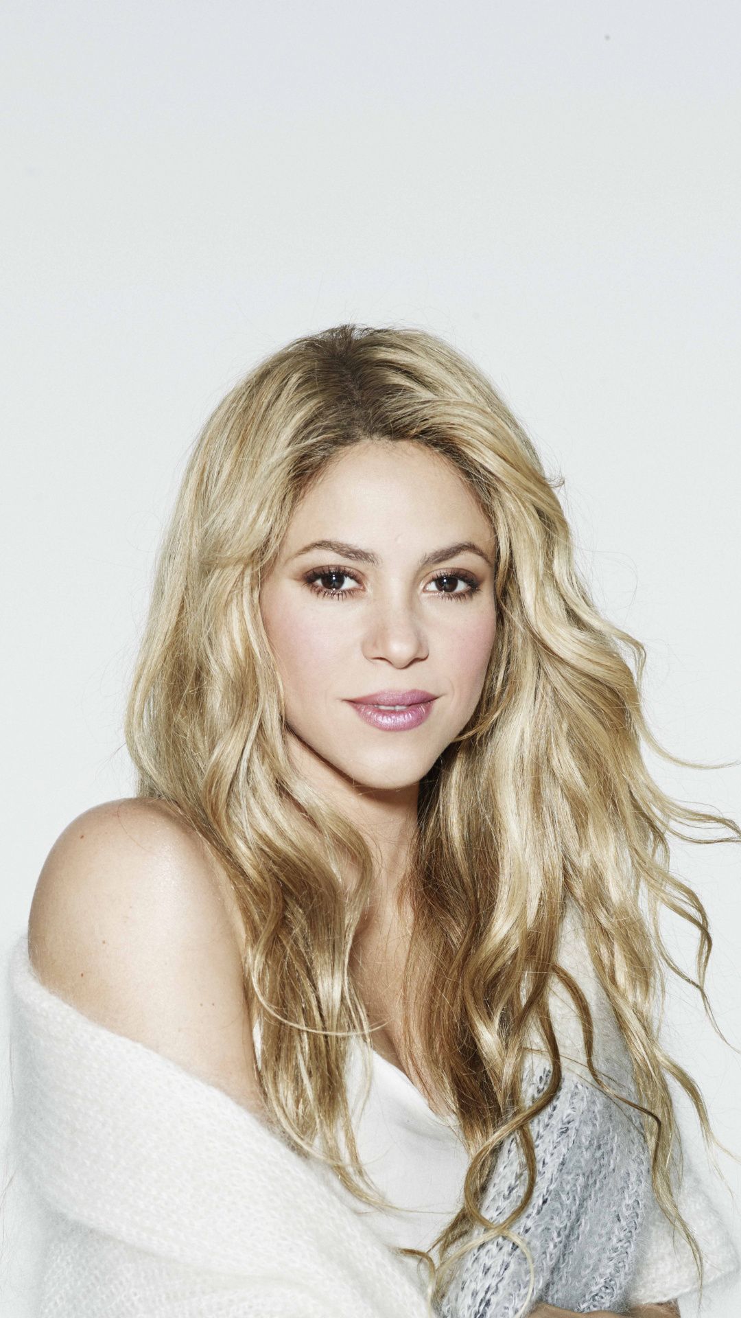 1080x1920  Shakira красивая певица 2018 1080x1920 Обои | Shakira hair Shakira style Shakira