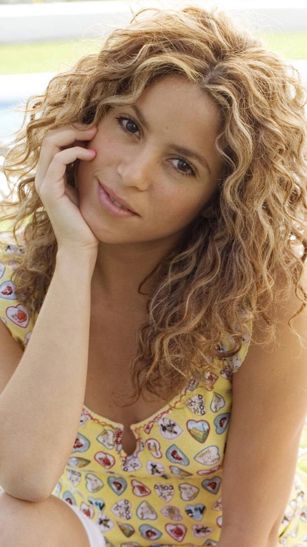 1080x1920  Shakira Android обои - Android HD обои