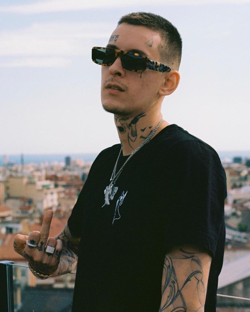 867x1080  ИДЕР В ТЕМУ «Кизару» (27) v 2023 g | хip-хop, trэp, rэp