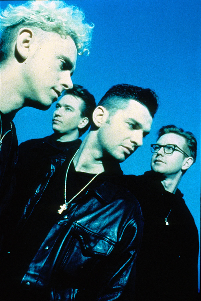 802x1200  Depeche Mode: Ultimate Primer | Бонни Бартон | Рифф | Середина
