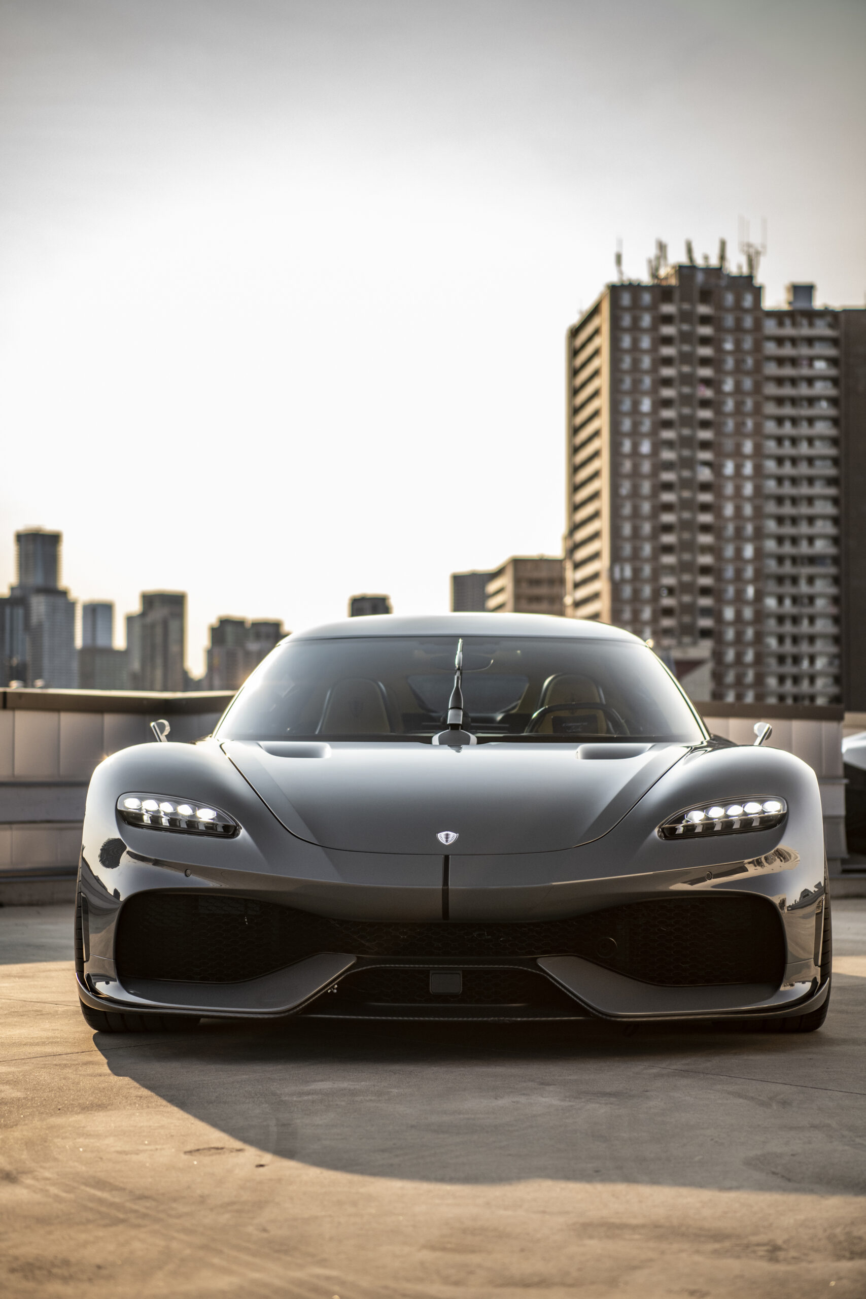 1707x2560  Koenigsegg приземляется в Канаде с автомобилями Grand Touring, демонстрируя модели Gemera и Jesko | НУВО