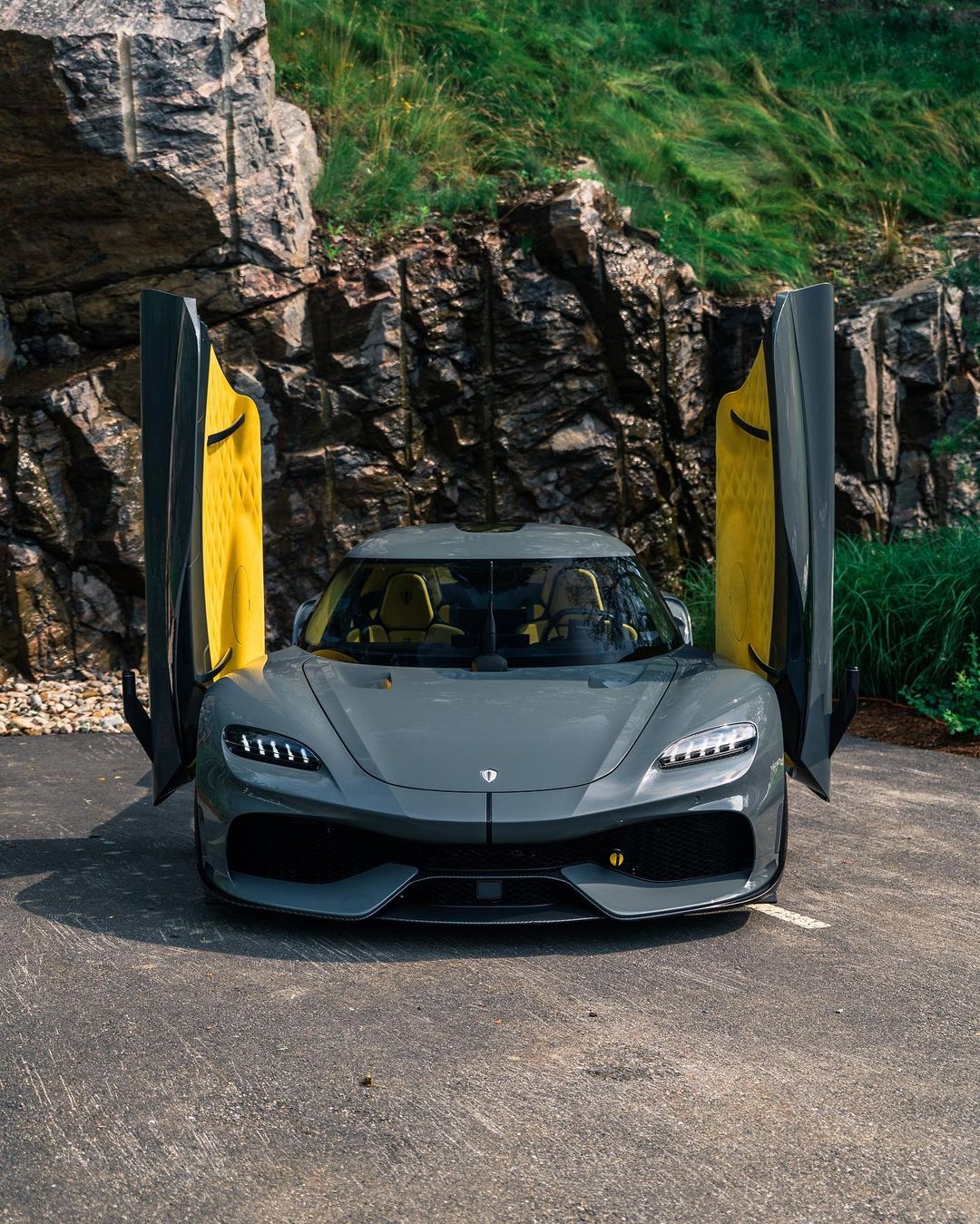 1080x1349  Koenigsegg Gemera мощностью 1700 лошадиных сил в Торонто, автор Зак Брель [1080 x1349]: r/carporn