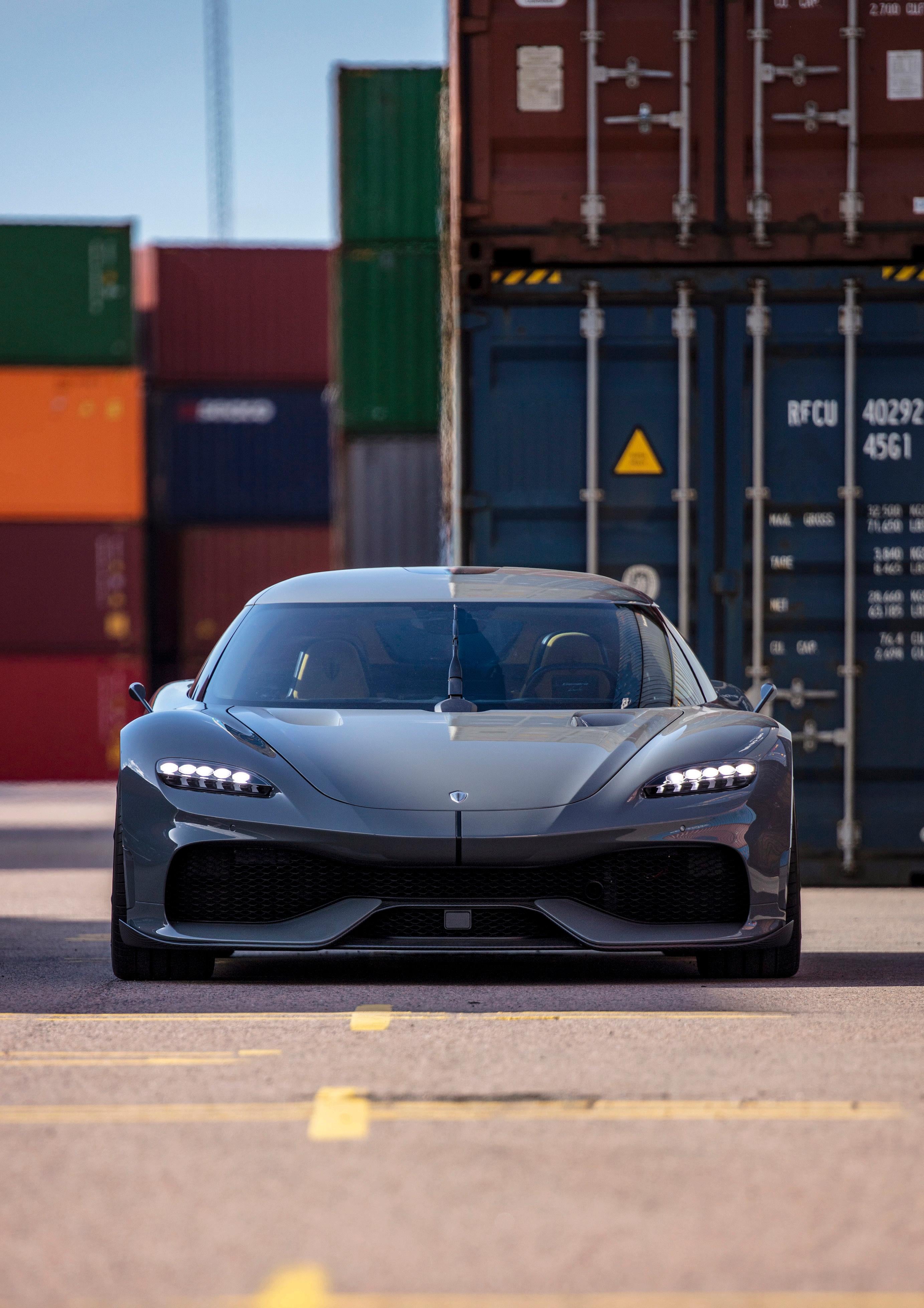 2766x3915  KOENIGSEGG GEMERA - Выпуск