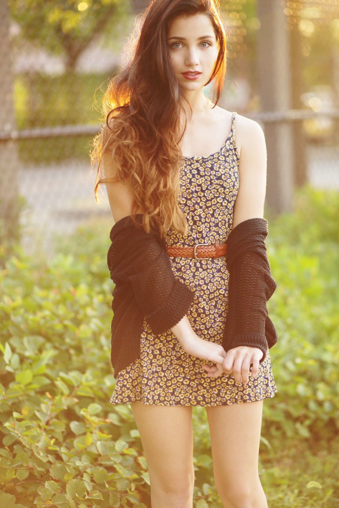 1118x1677  обои : Эмили Радд, солнечные лучи, блондинка, женщины 1118x1677 - трещина - 1146054 - красивые картинки - Русский